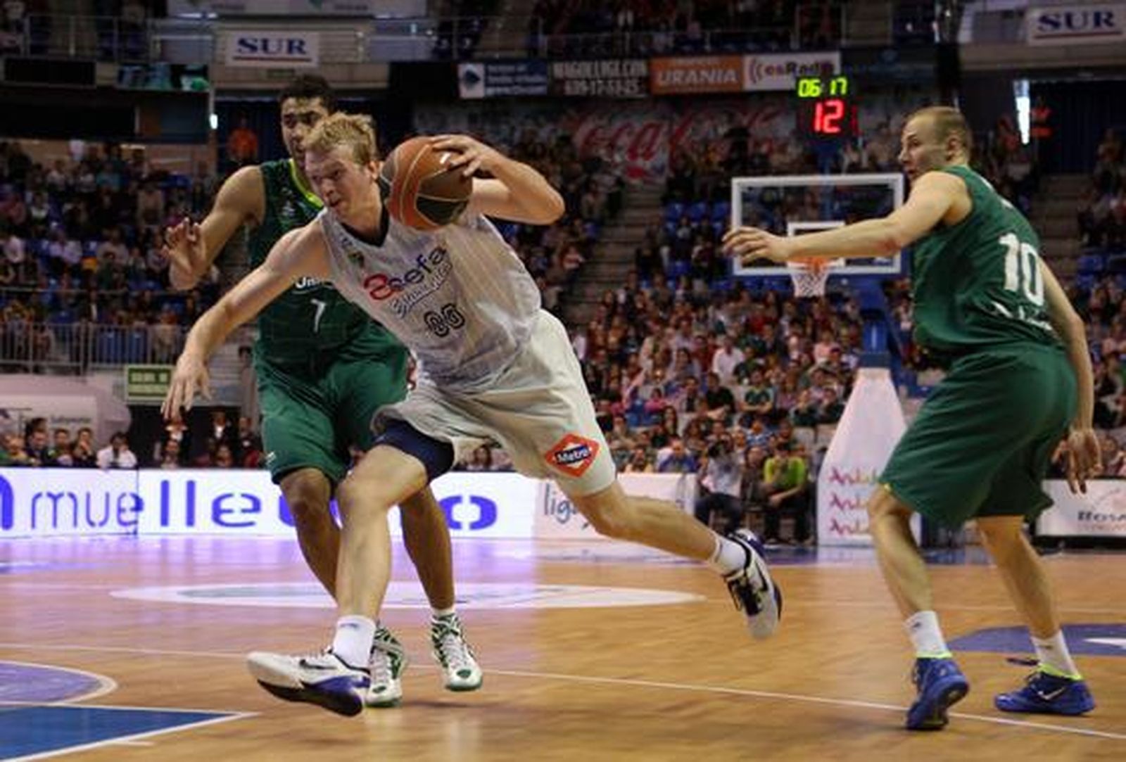 El Estudiantes precipita el desastre en el Martín Carpena (67-74)

Foto: ACB Photo
