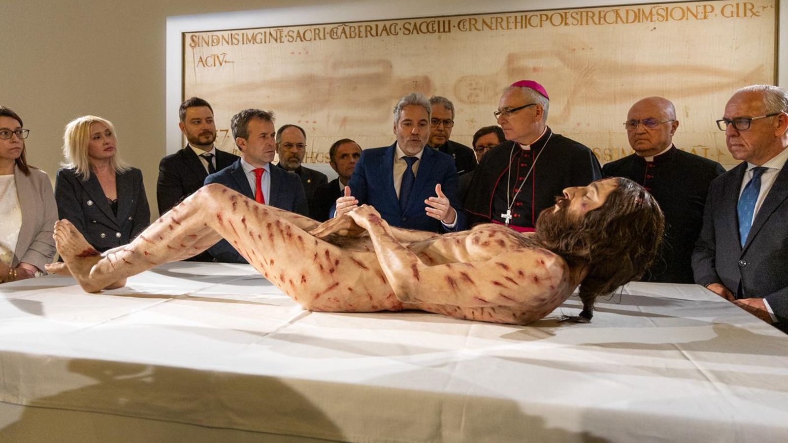 Inauguración de la exposición 'The Mistery Man'