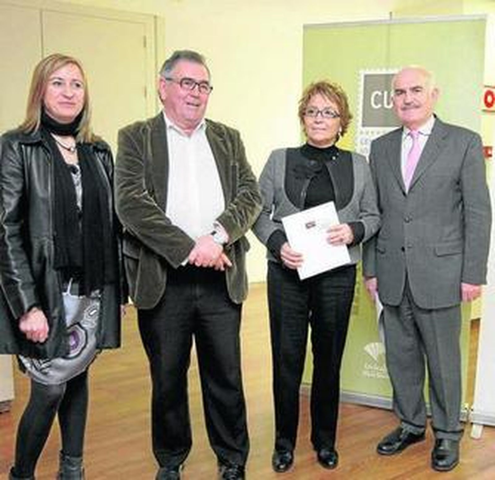 Ramón Sedeño con Juan Pedro del Águila, Carmen Espín y Paqui Ureña.