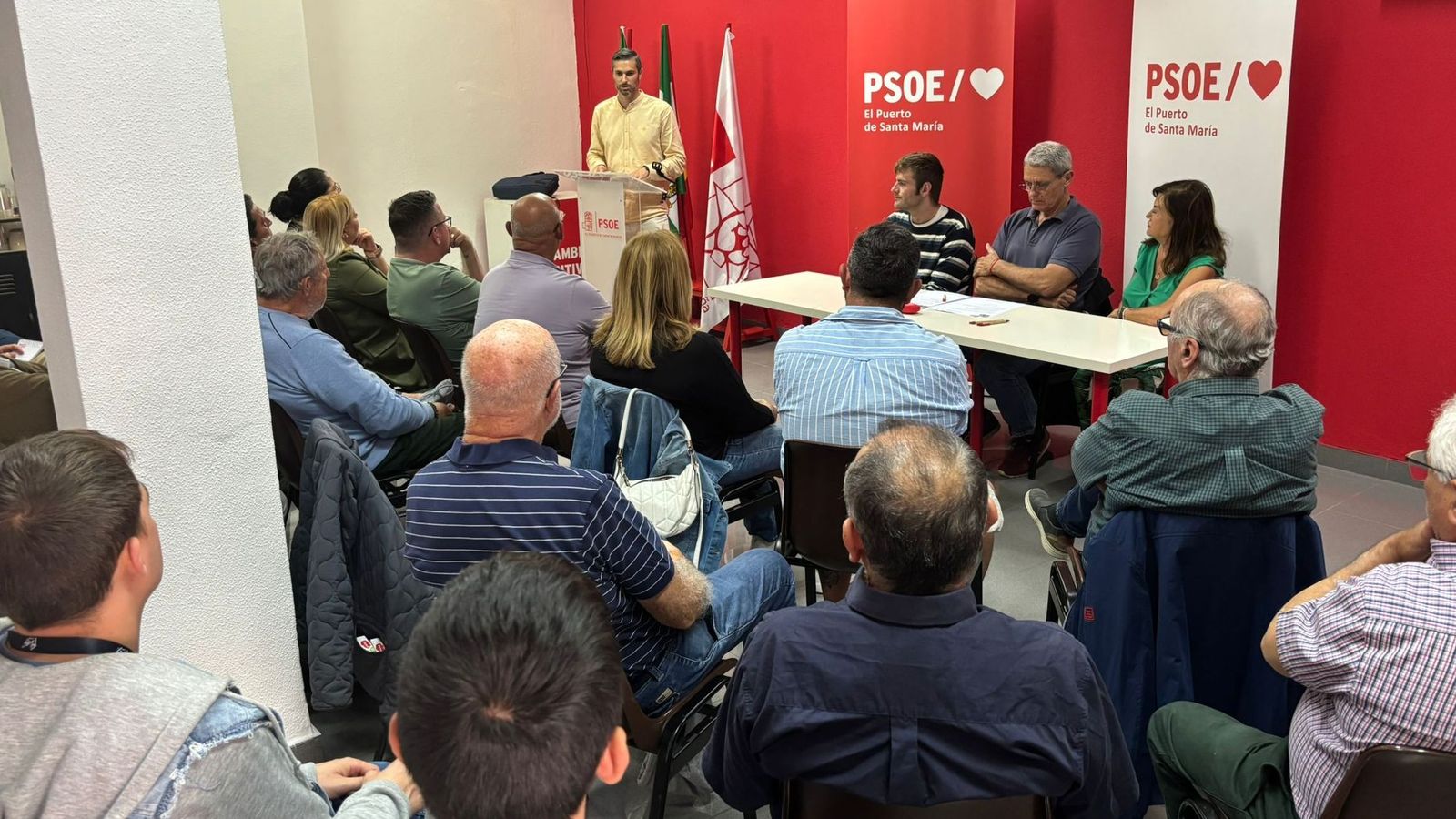 Una imagen de la asamblea celebrada por los socialistas.