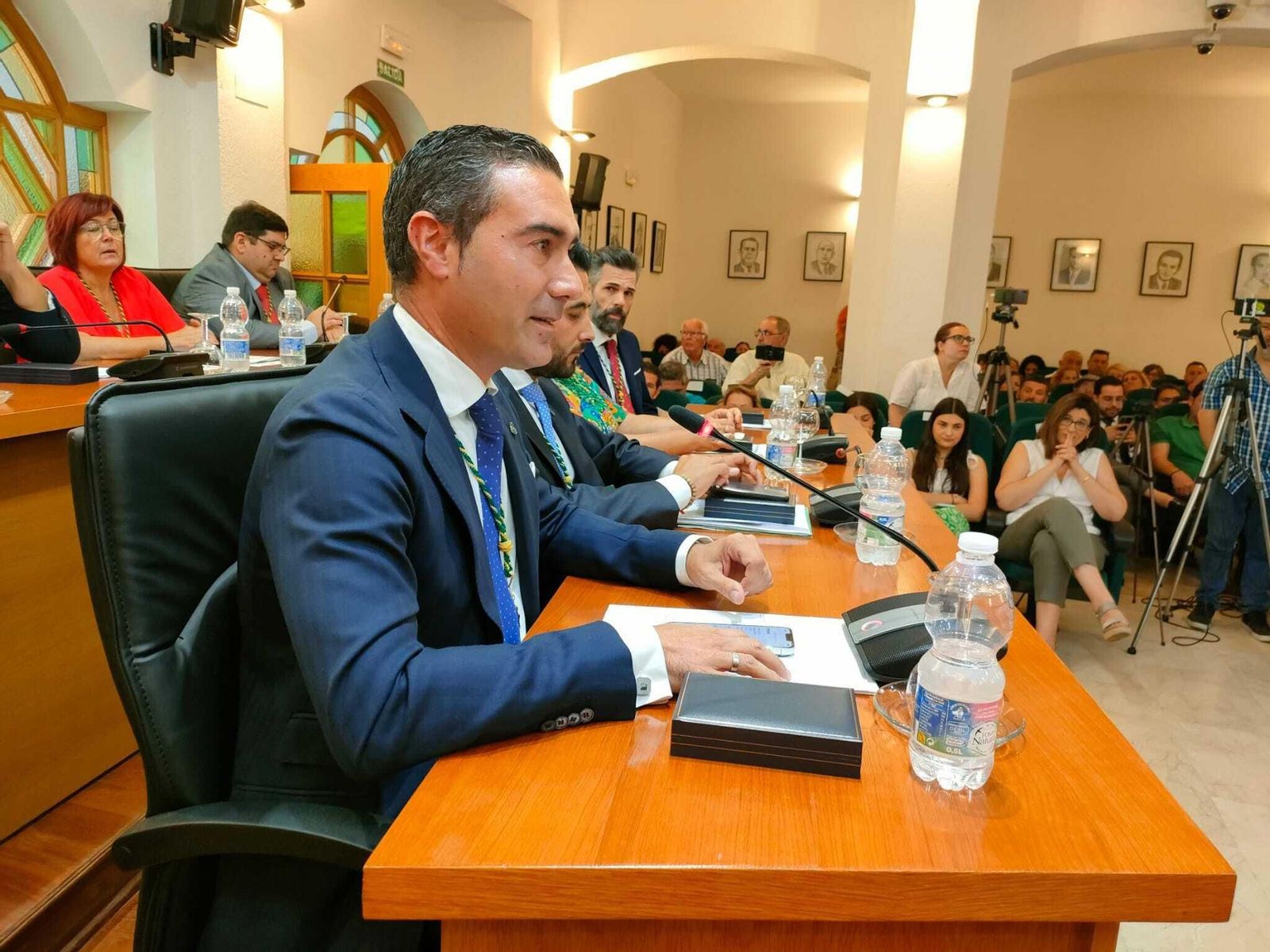 La investidura de Miguel Alconchel como alcalde de Los Barrios, en imágenes