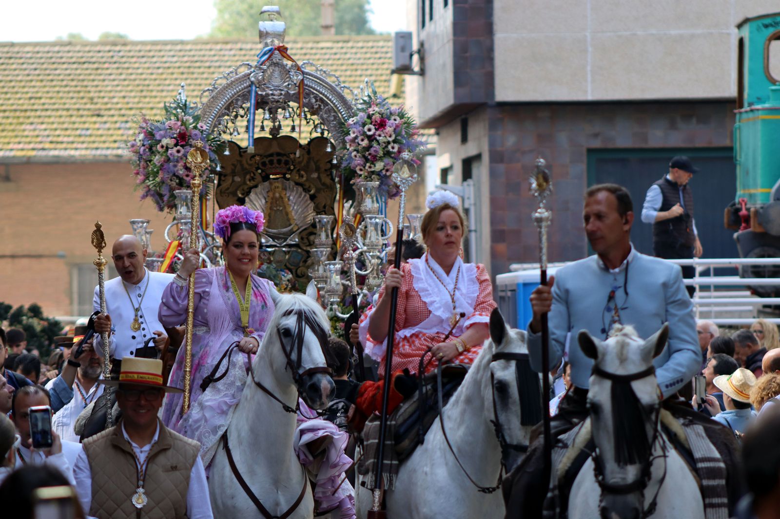 El Rocío 2023: Imágenes de los peregrinos de la Hermandad de Emigrantes
