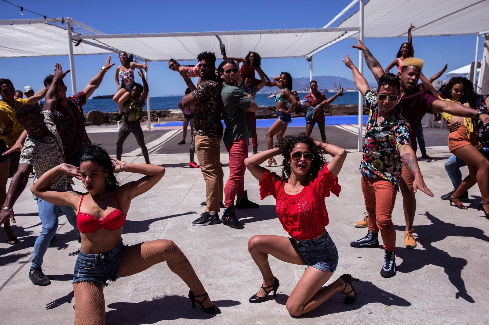 Artistas del 'Hotel Habana Show', en la presentación.