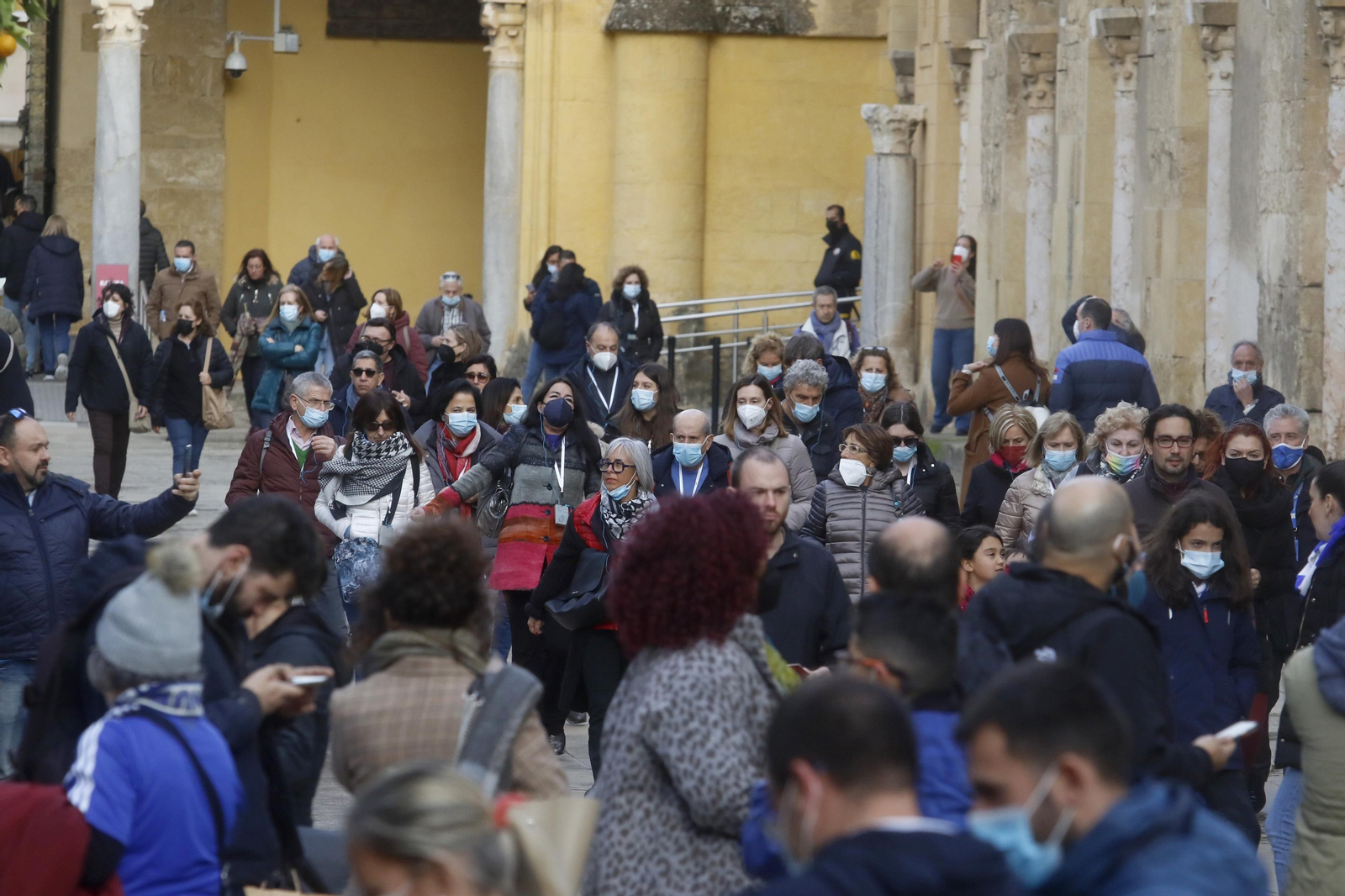 Turistas en la Mezquita-Catedral de Córdoba este miércoles.
