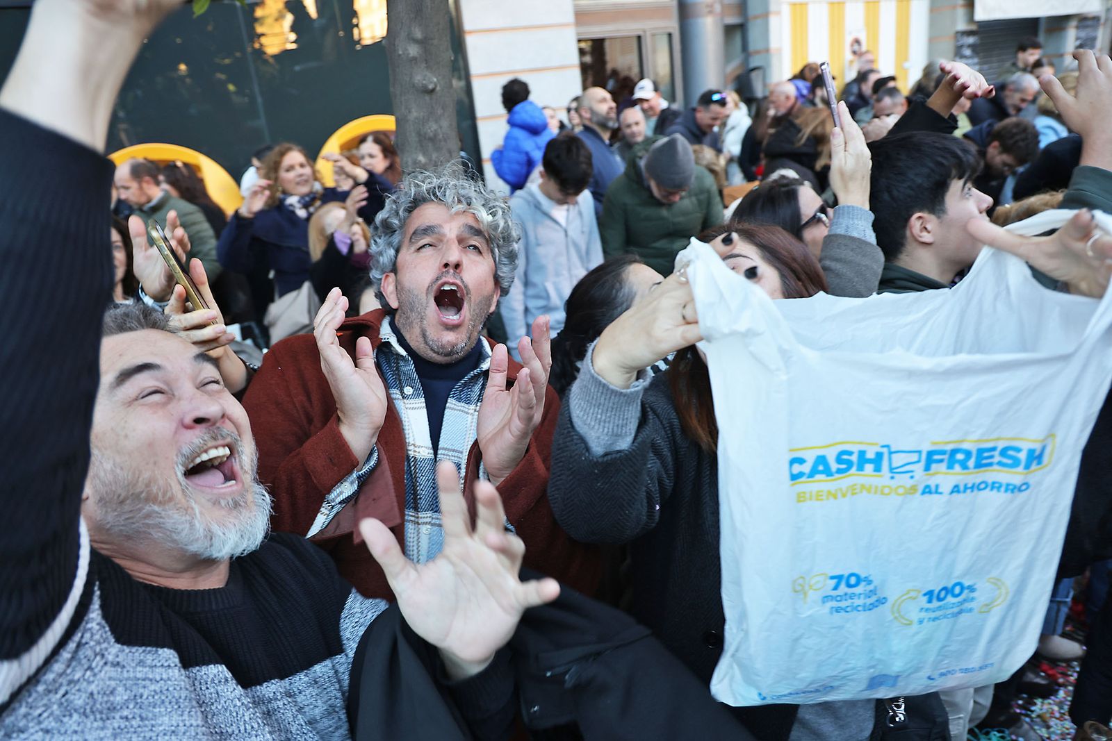 Las mejores fotografías de la salida y recorrido de la cabalgata de Reyes Magos 2026