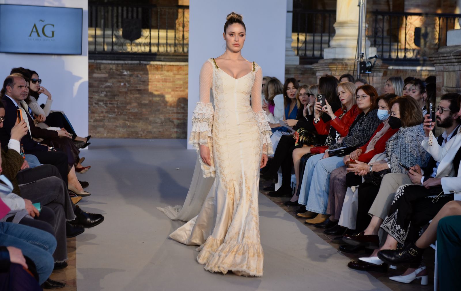 El desfile de Aurora Gaviño en la pasarela de novia e invitada SIQ 2022, todas las fotos