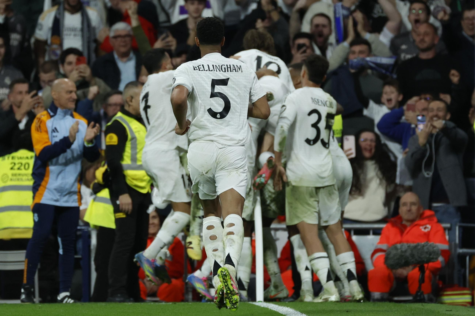 Las fotos del Real Madrid - Real Sociedad camino del Estadio de la Cartuja