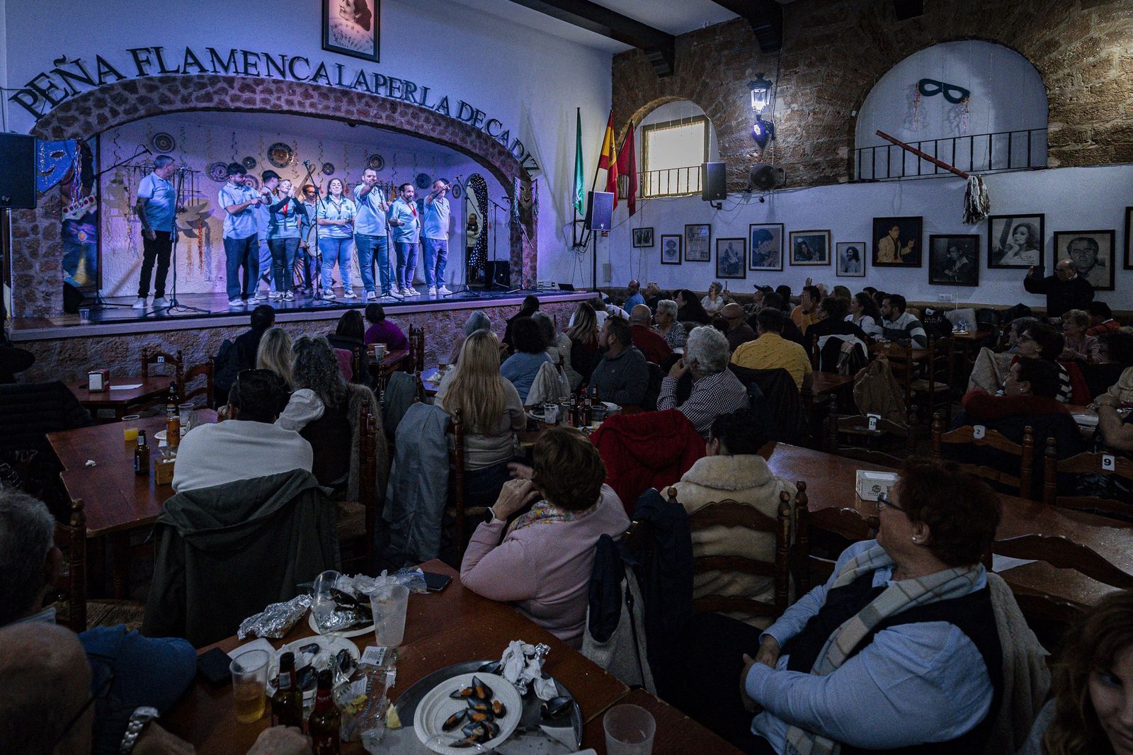 Las imágenes de la mejillonada popular en Cádiz 2026