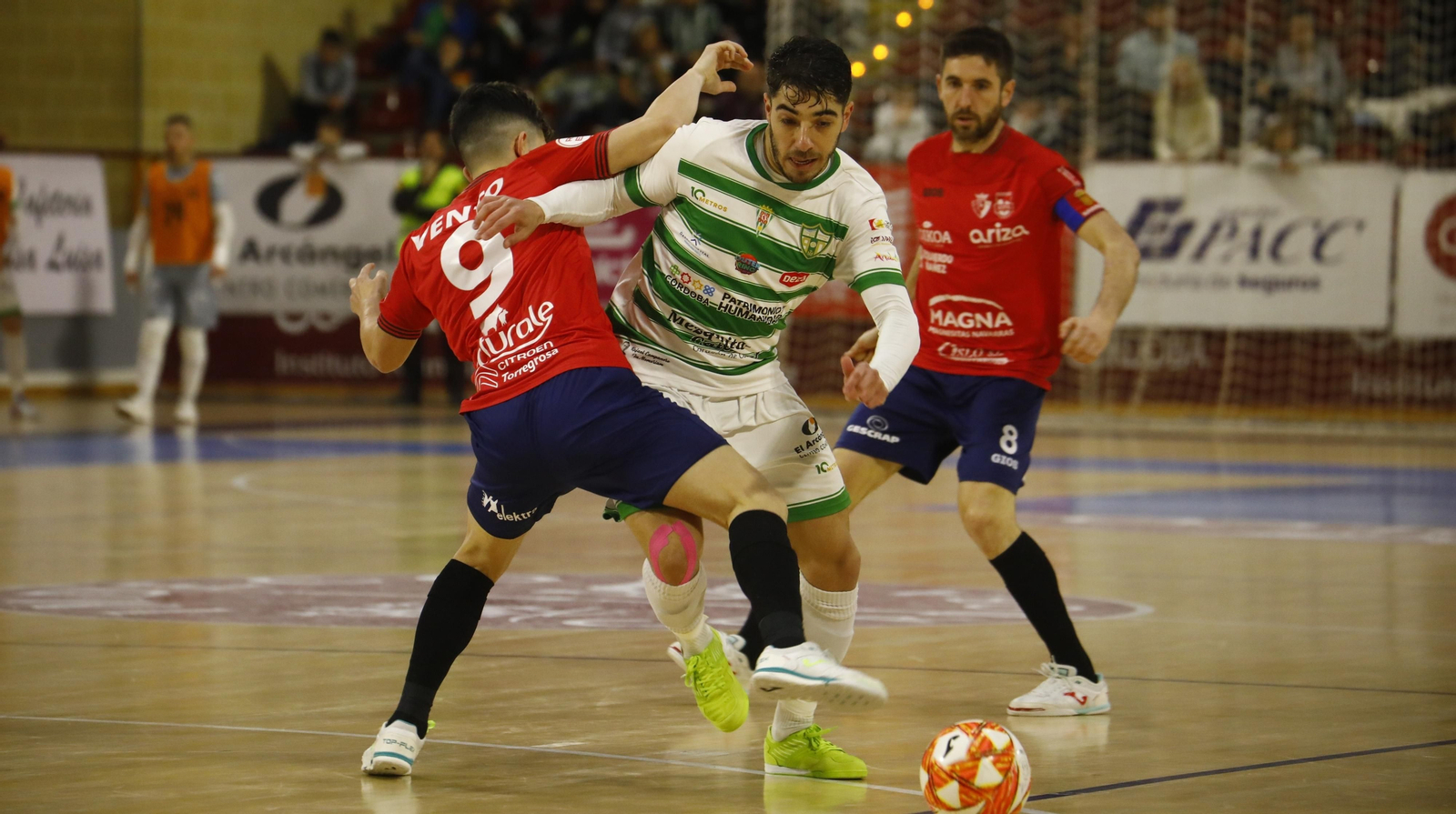 Lucas Perin, durante un partido de esta pasada temporada.