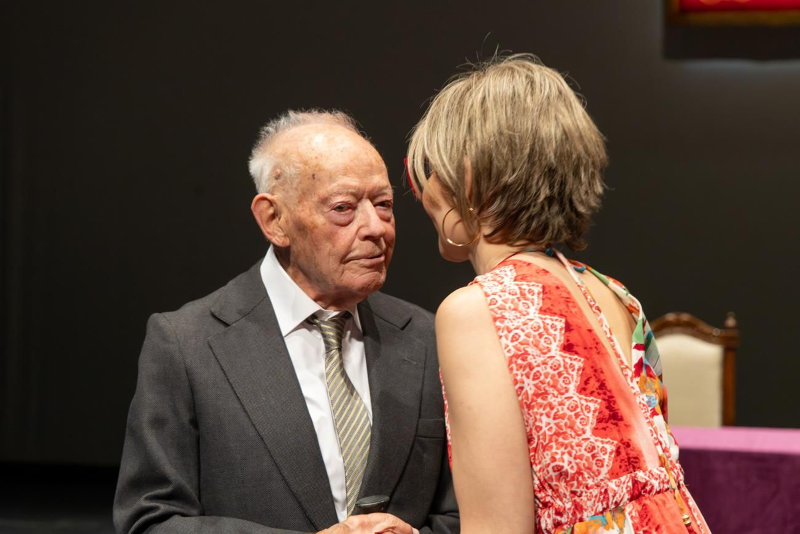 Entrega de la Medalla de Oro de la Ciudad a Luis Berges