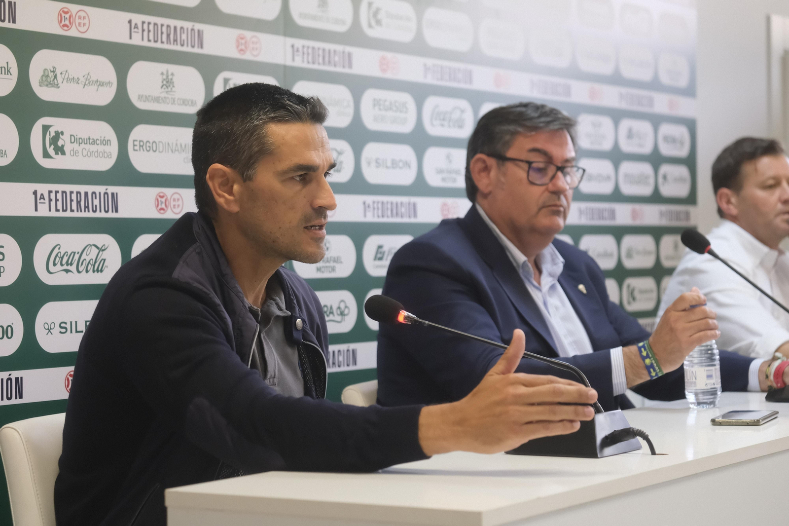 La presentación de Manuel Mosquera como técnico del Córdoba CF, en imágenes