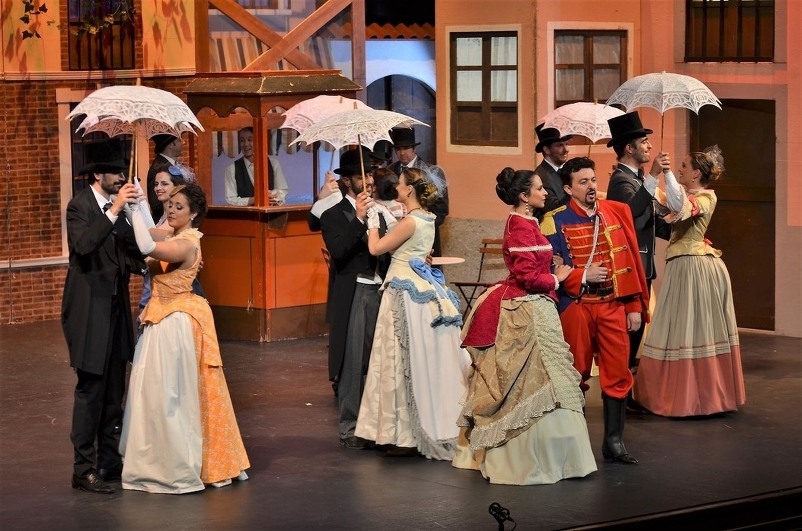 Escena de la zarzuela 'Luisa Fernanda' en el Maestro Padilla.