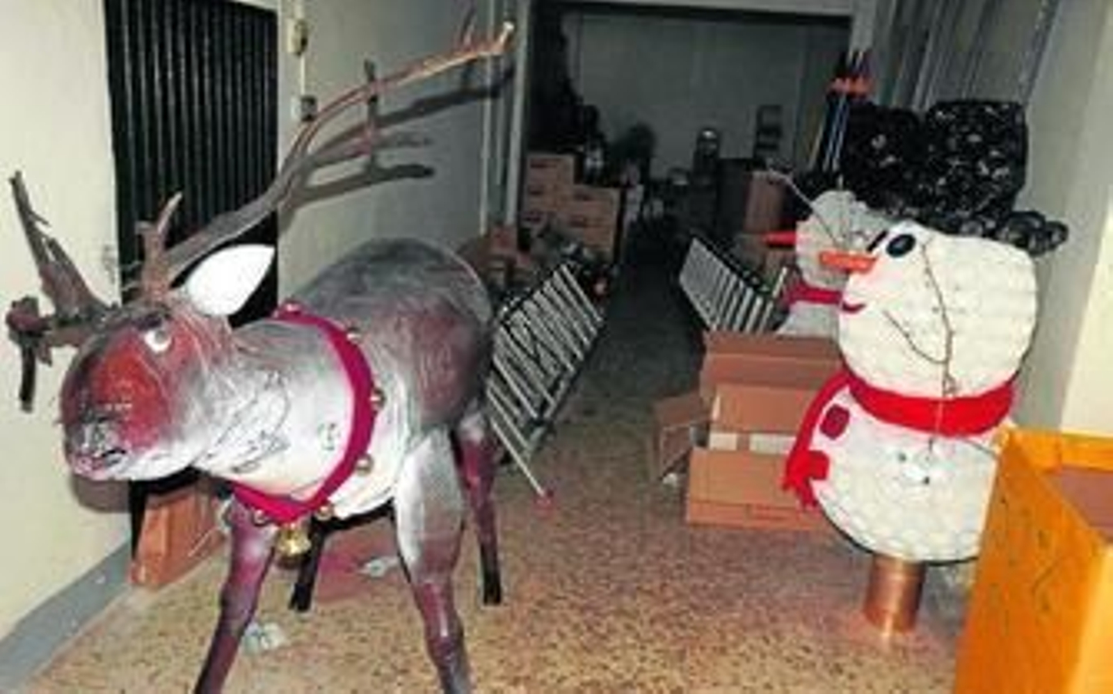 Se han elaborado renos y muñecos de nieve.