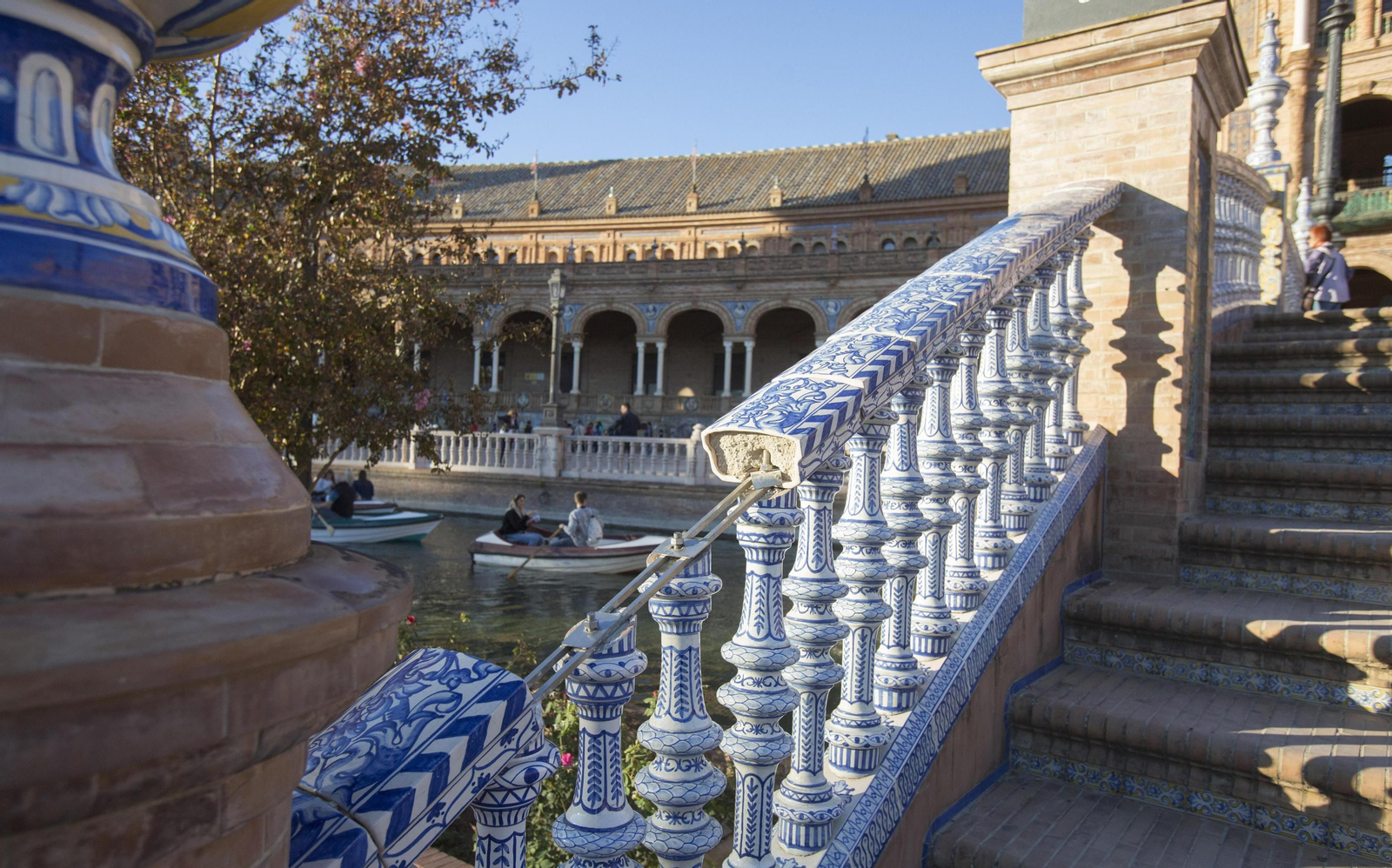 Destrozos en la Plaza de España