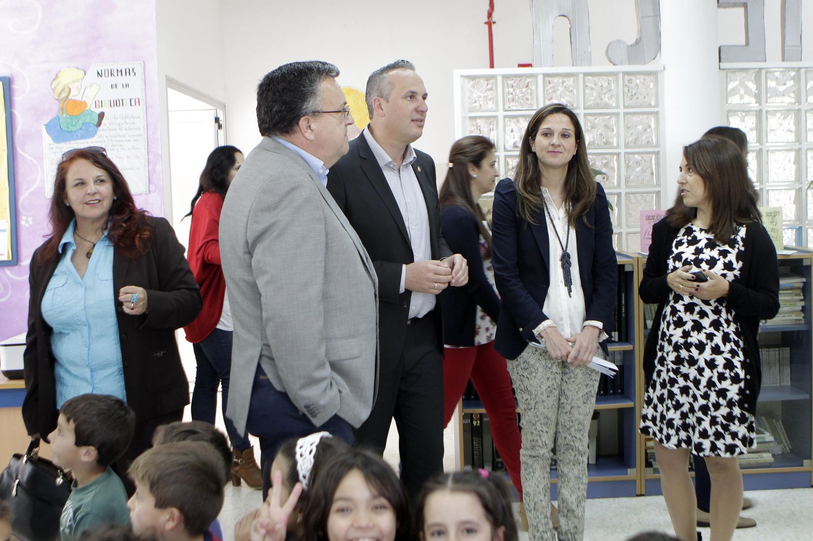 Cristina Saucedo, junto a Juan Carlos Ruiz Boix, secretario provincial del PSOE en Cádiz.