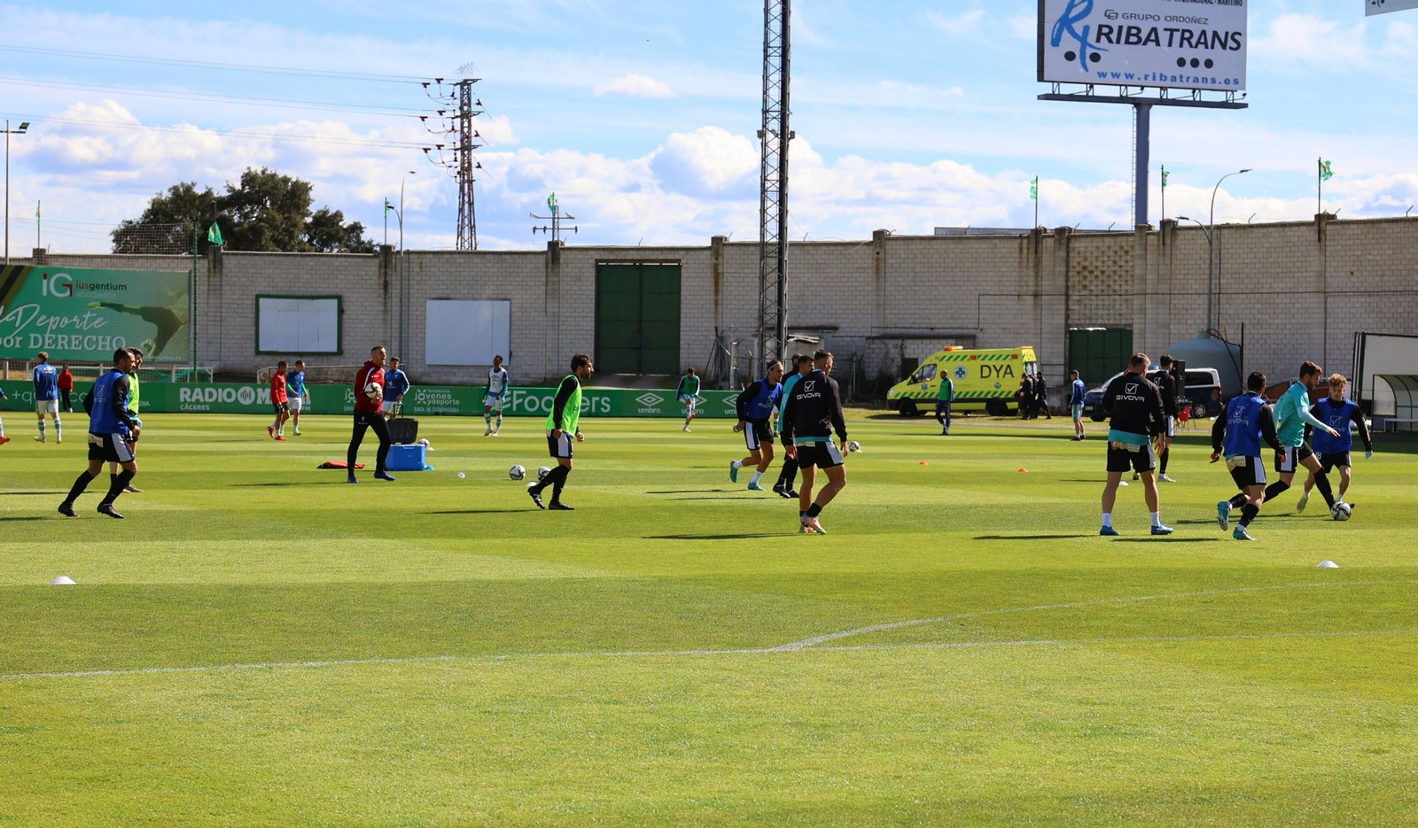 Las imágenes del empate del Córdoba CF en su visita al Cacereño
