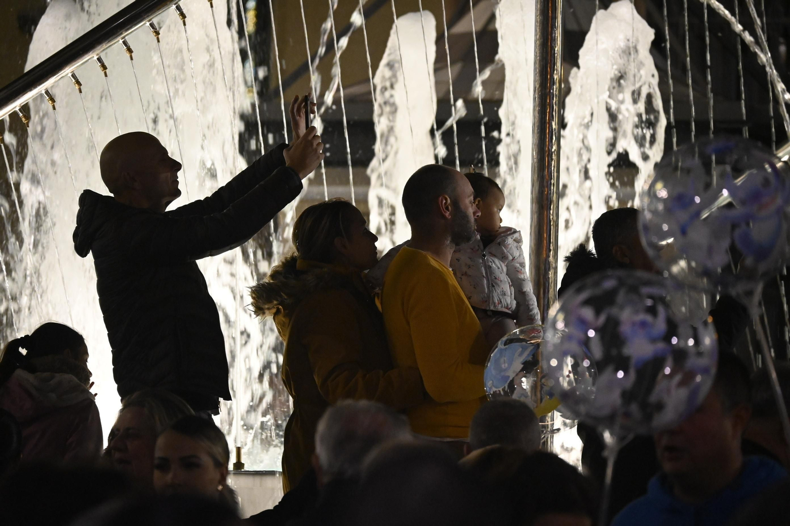 Imágenes del alumbrado navideño en las calles de Huelva