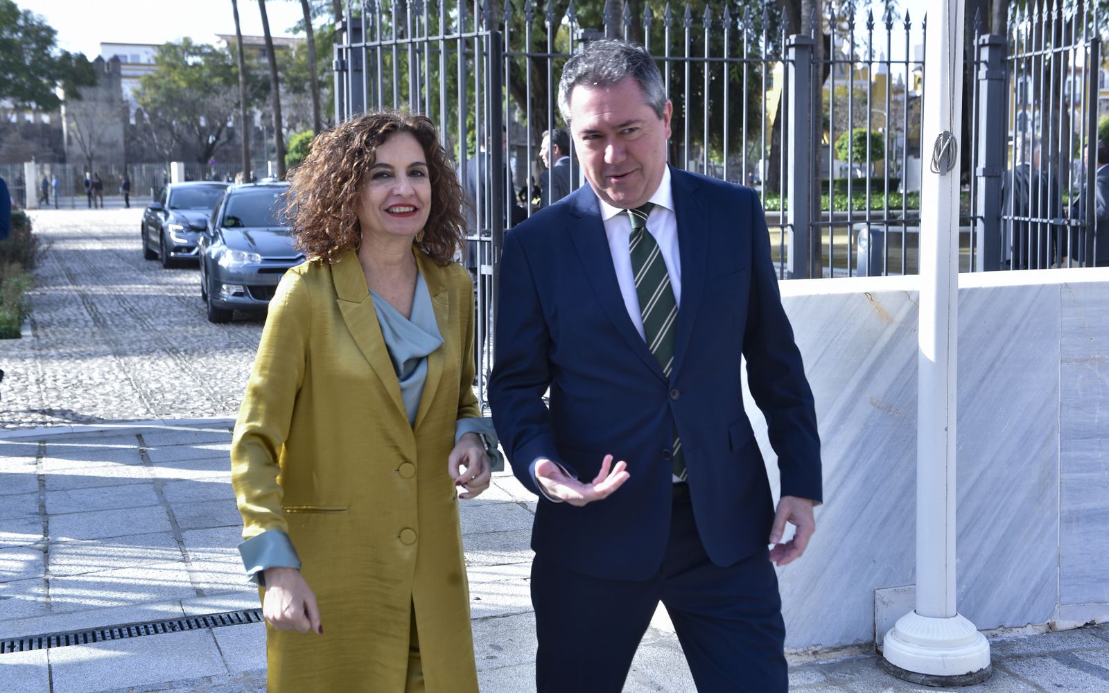 Acto institucional en el Pleno del Parlamento con motivo del Día de Andalucía