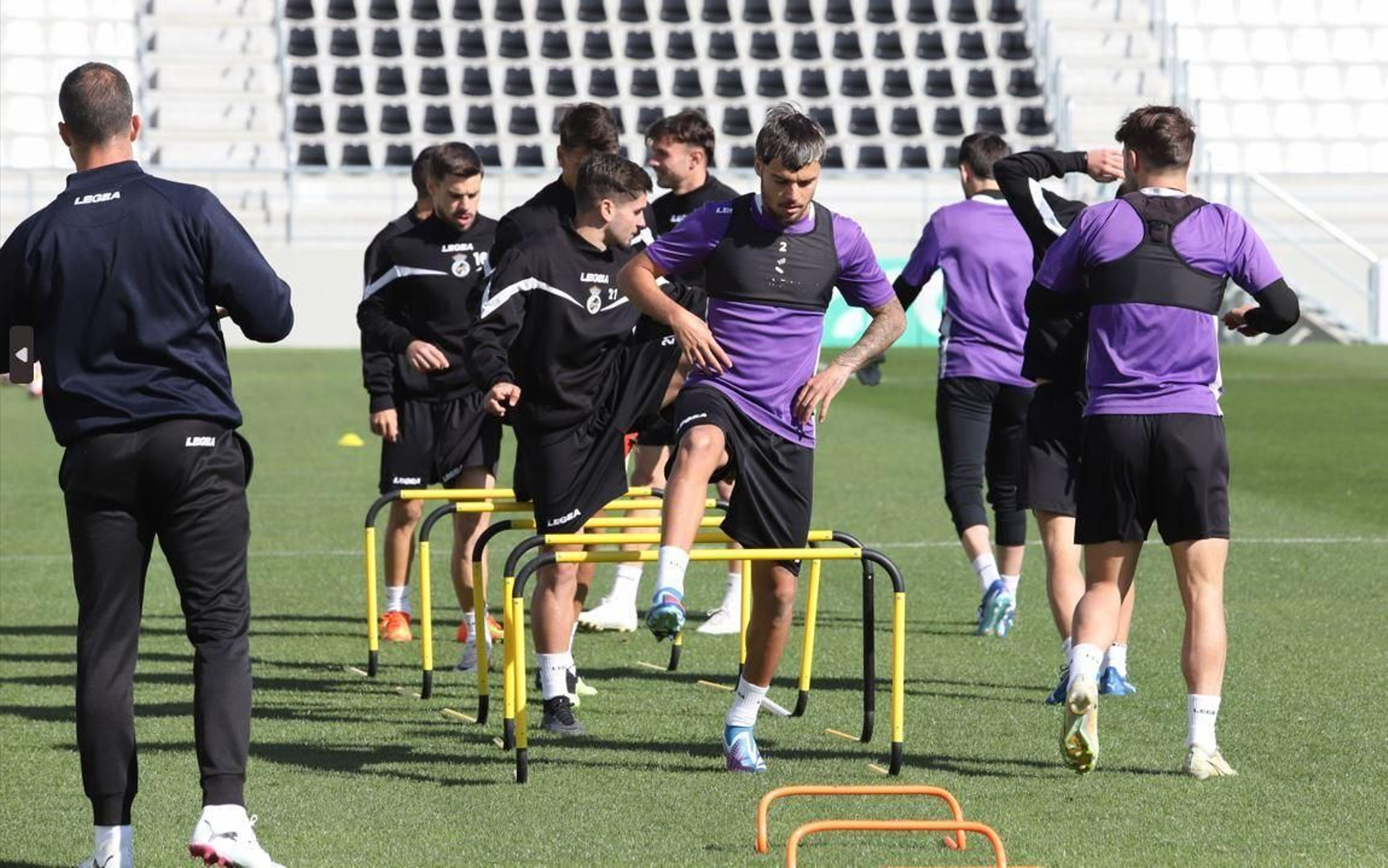 Ángel Mancheño, salta vallas en su etapa con la Balona.