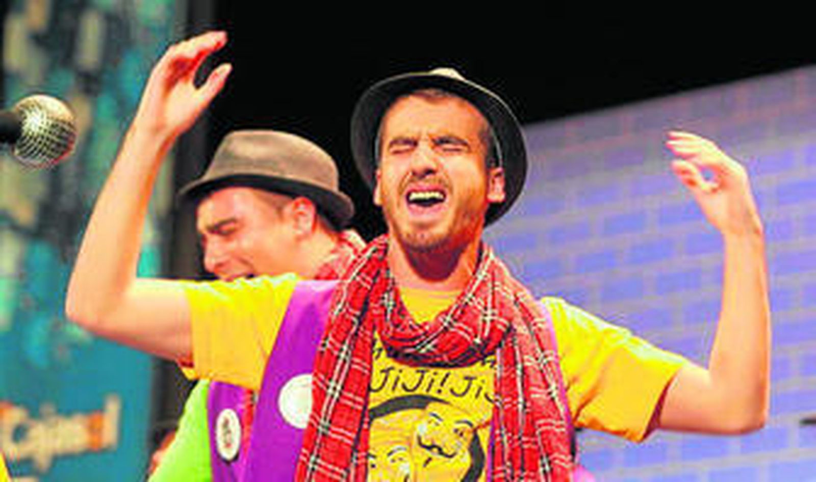 El coro 'Las cacas' durante su actuación en la fase clasificatoria.