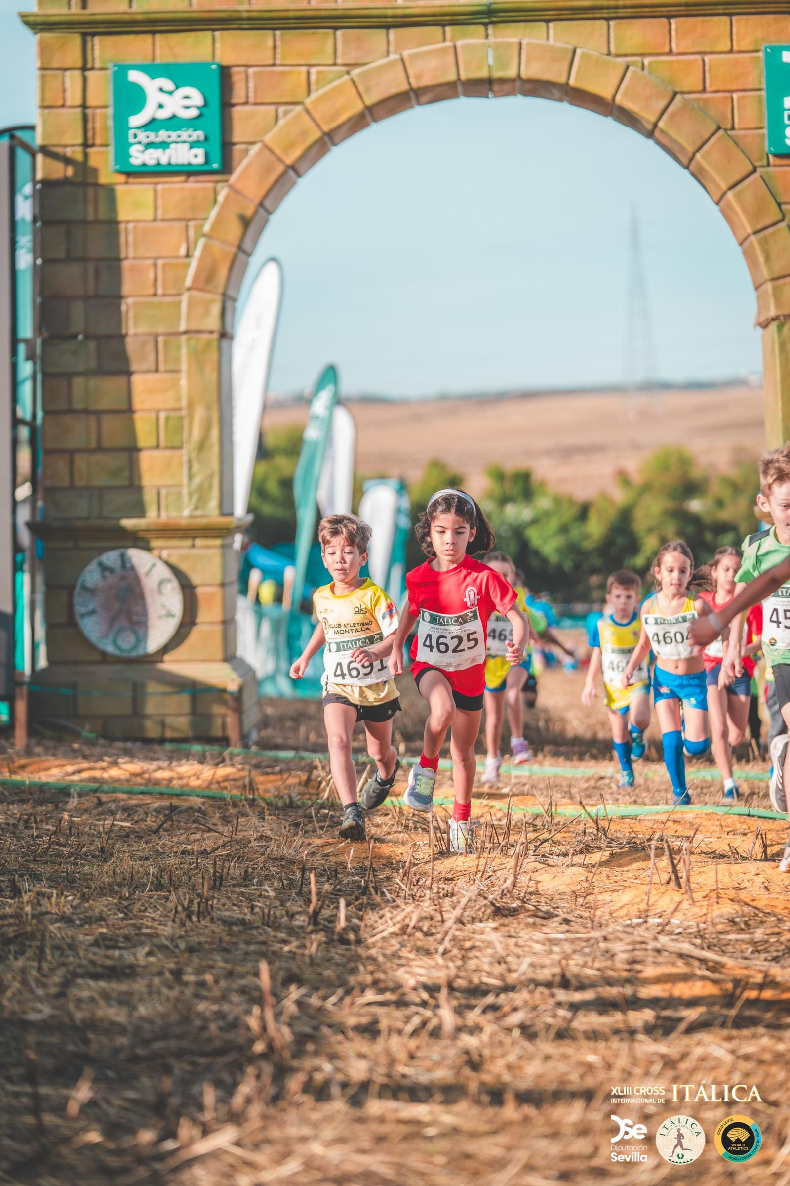 Búscate en las fotos del Cross de Itálica 2025 | 10