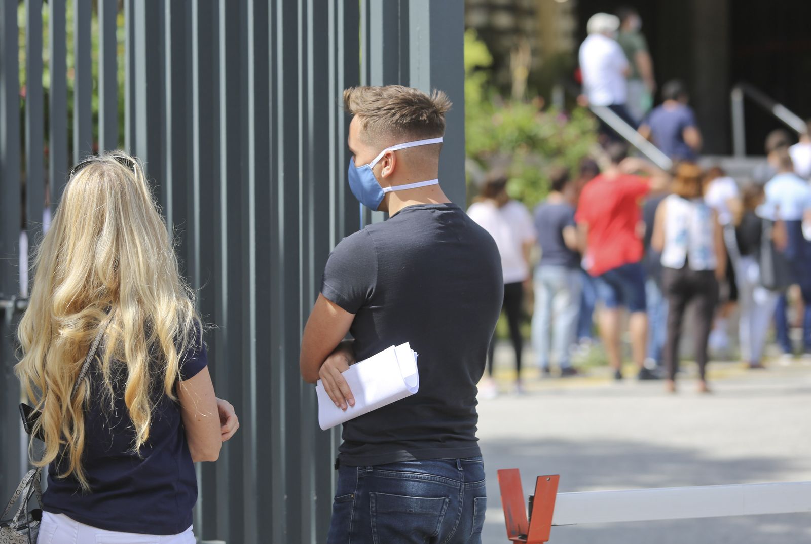 Las colas para ser vigilante en las playas de Málaga y controlar su aforo