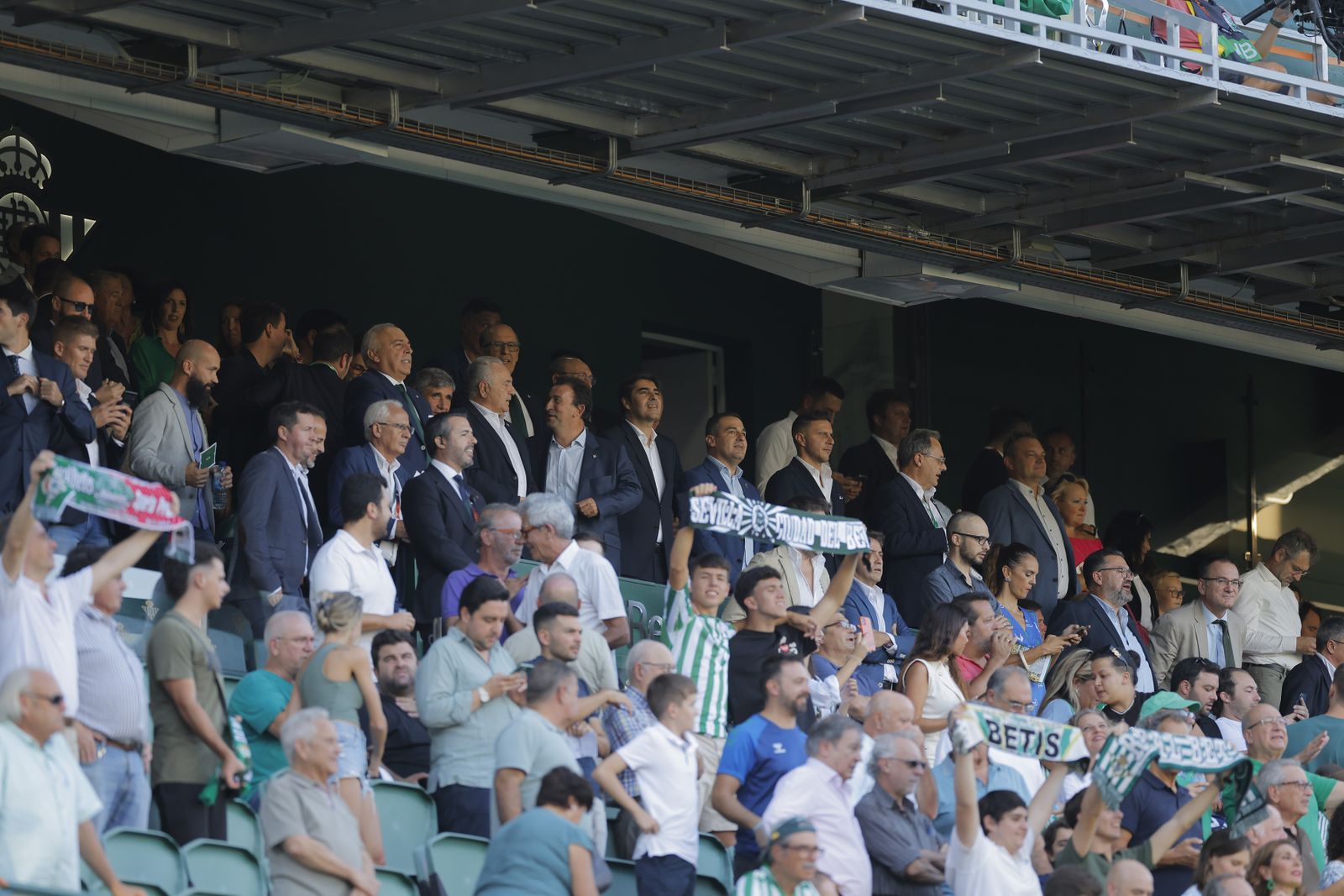 Búscate en la fotos del Betis-Sparta