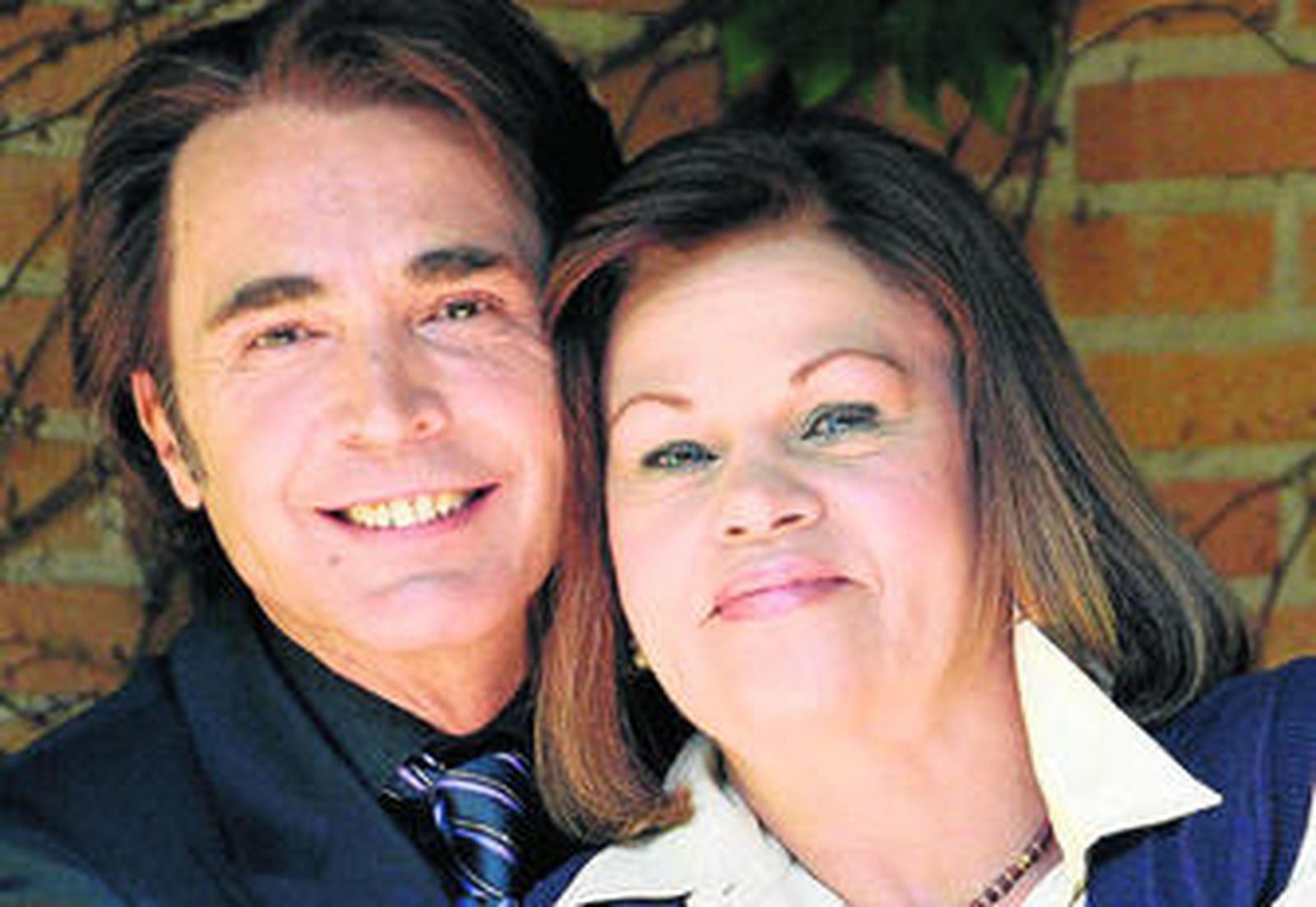 Juan Ribó y Celia Castro, el matrimonio Martos en 'Raphael'.