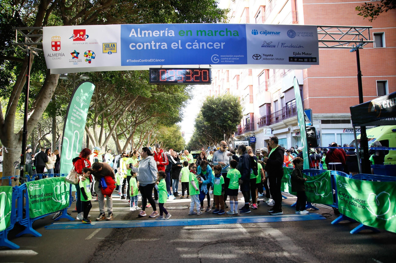 Imágenes de la Carrera contra el Cáncer de Almería