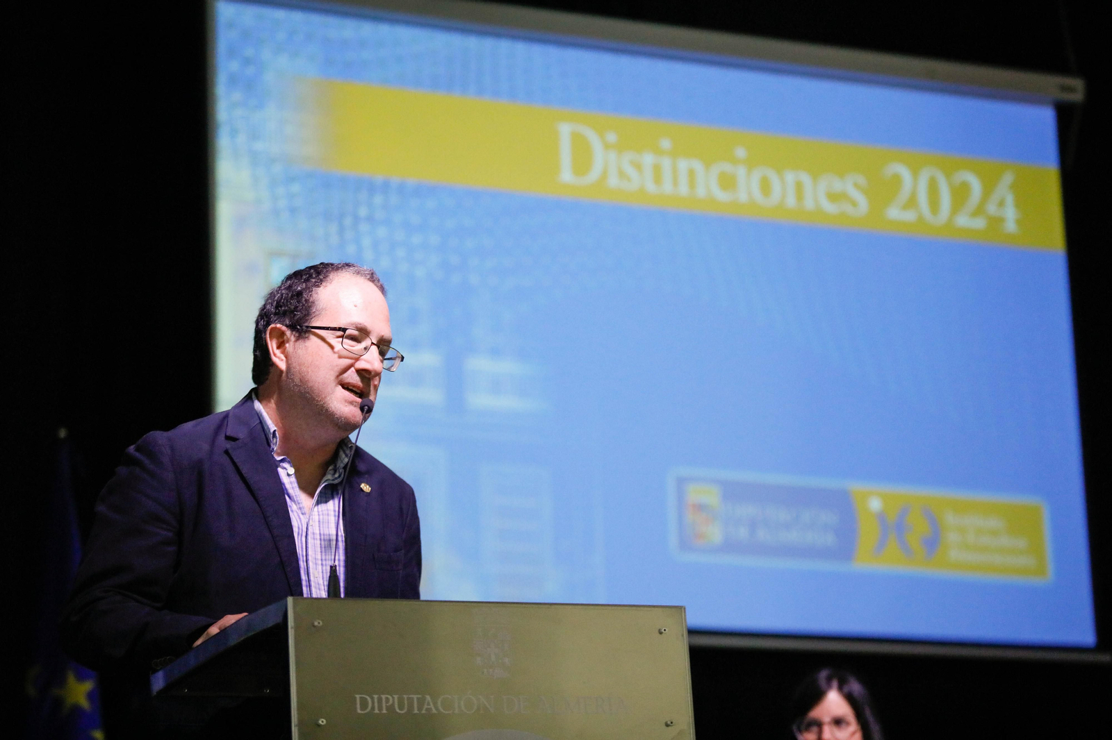 Imágenes de la entrega de los Escudos de Oro del IEA y la celebración de su Plenario