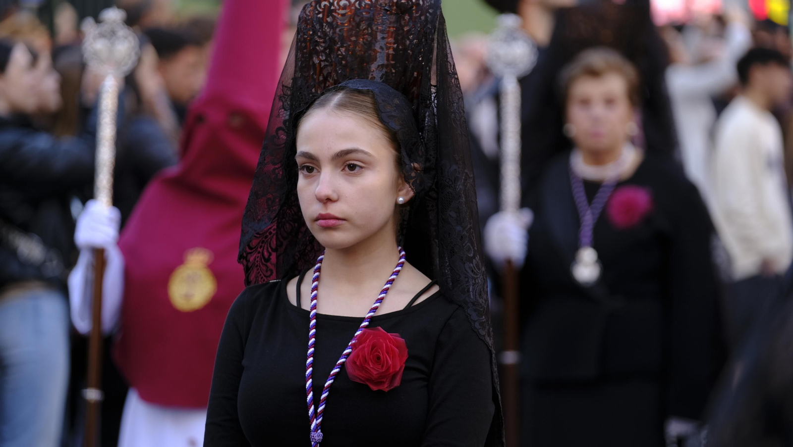 Coronación desaría al viento en su estación de Penitencia