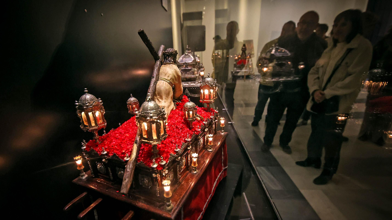 Ya puede verse 'Semana Santa en miniatura' en los claustros de Jerez