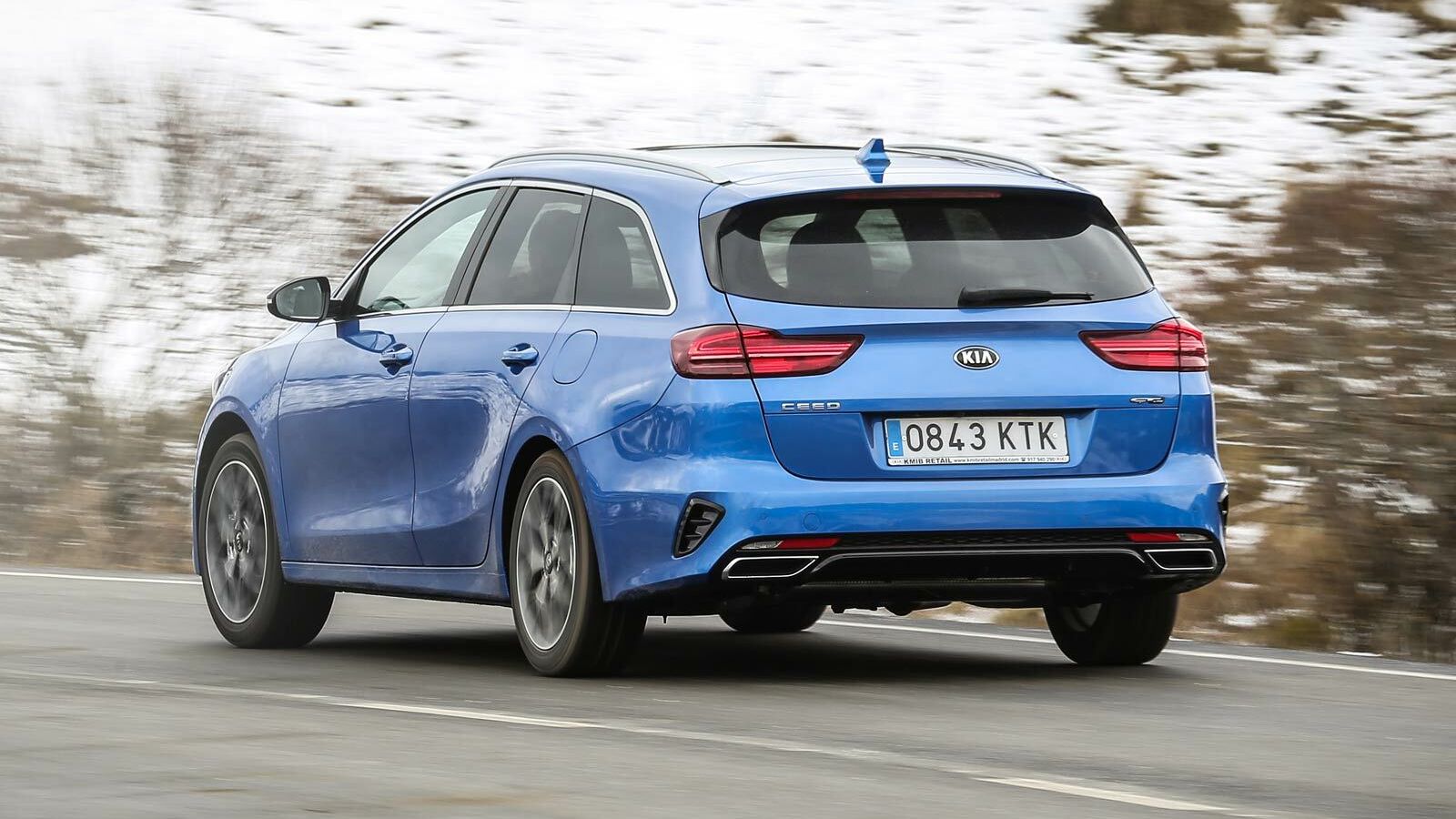 La capacidad de carga de este modelo es de 625 litros.