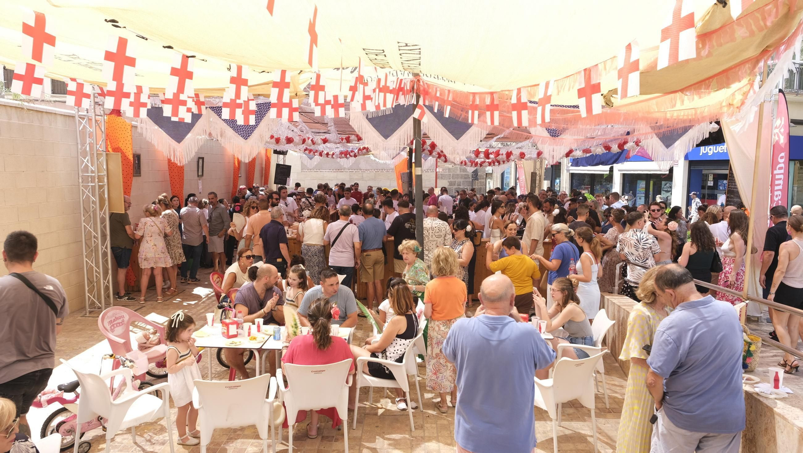 La Feria del Mediodía del jueves en Almería, en imágenes