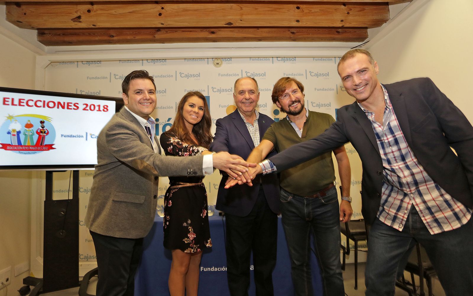 Rafita Velázquez, Cartero Real; Macarena Bernal, Estrella de Oriente; Emilio de Torres, rey Gaspar; Manuel Navarro, rey Baltasar; y Enrique Miranda, rey Melchor,.