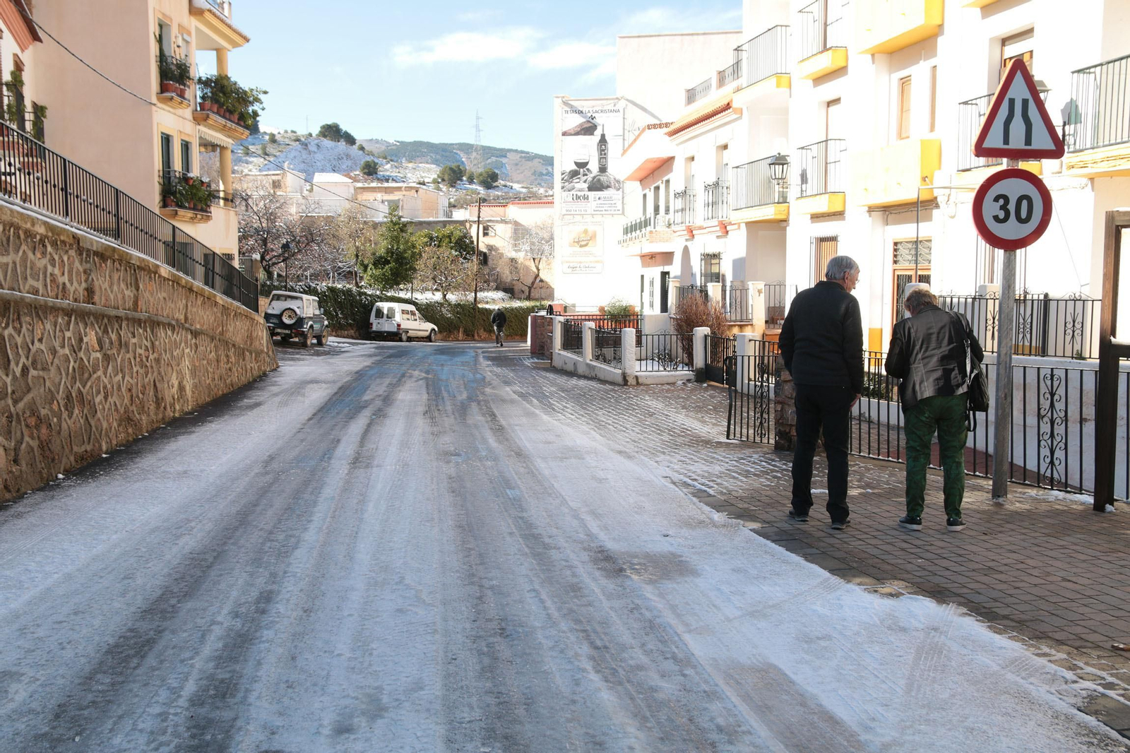 La nieve cubre de blanco la Alpujarra Almeriense