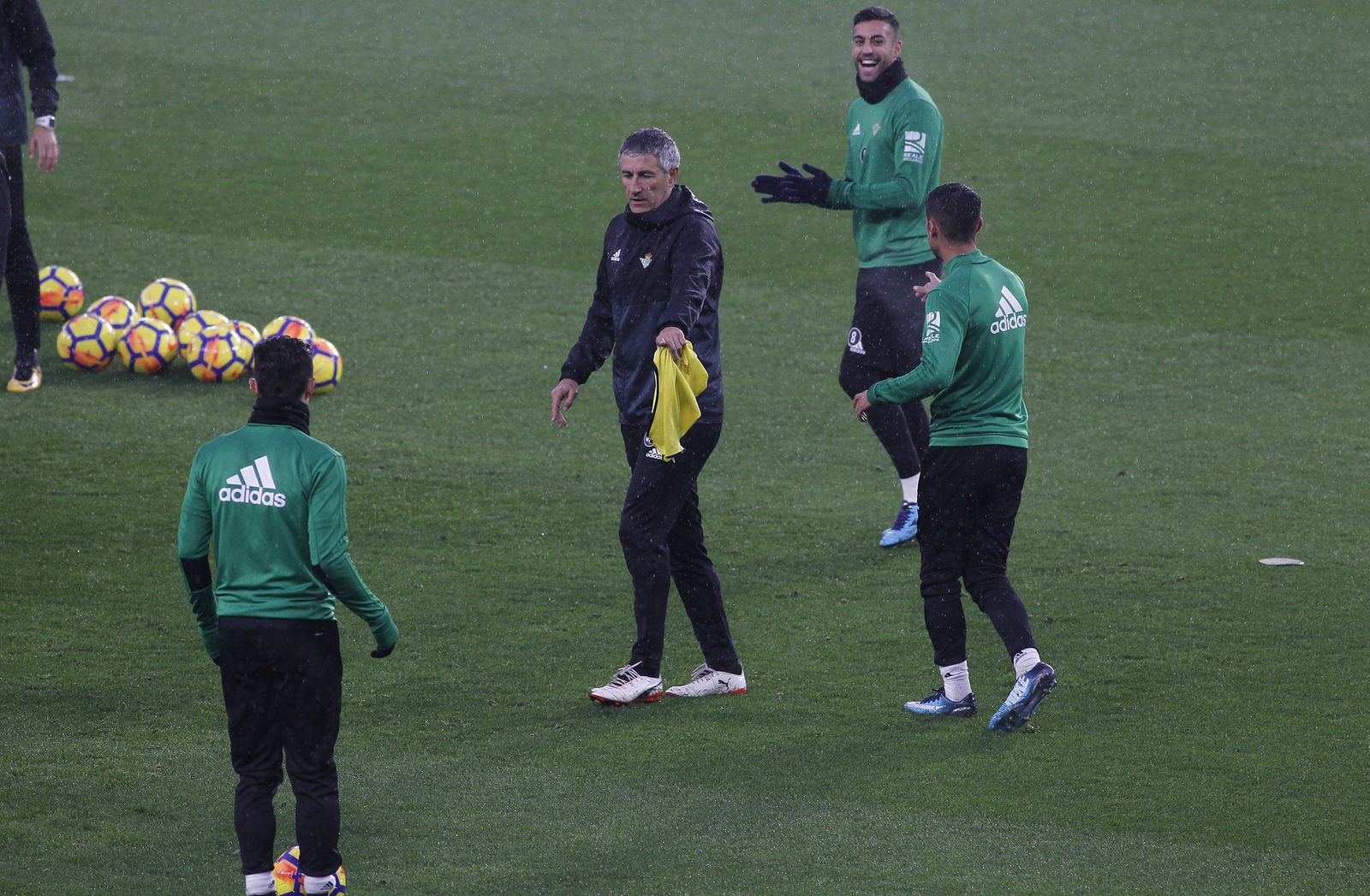 Setién, en un entrenamiento reciente.