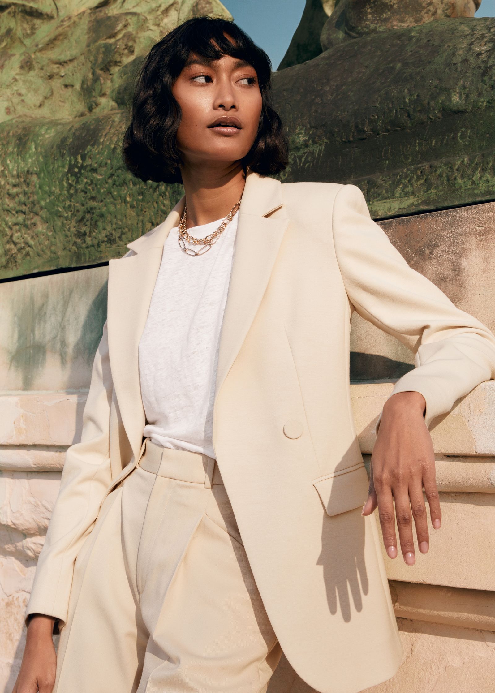 Traje de chaqueta beige de la marca & OTHER STORIES para la nueva colección 2020