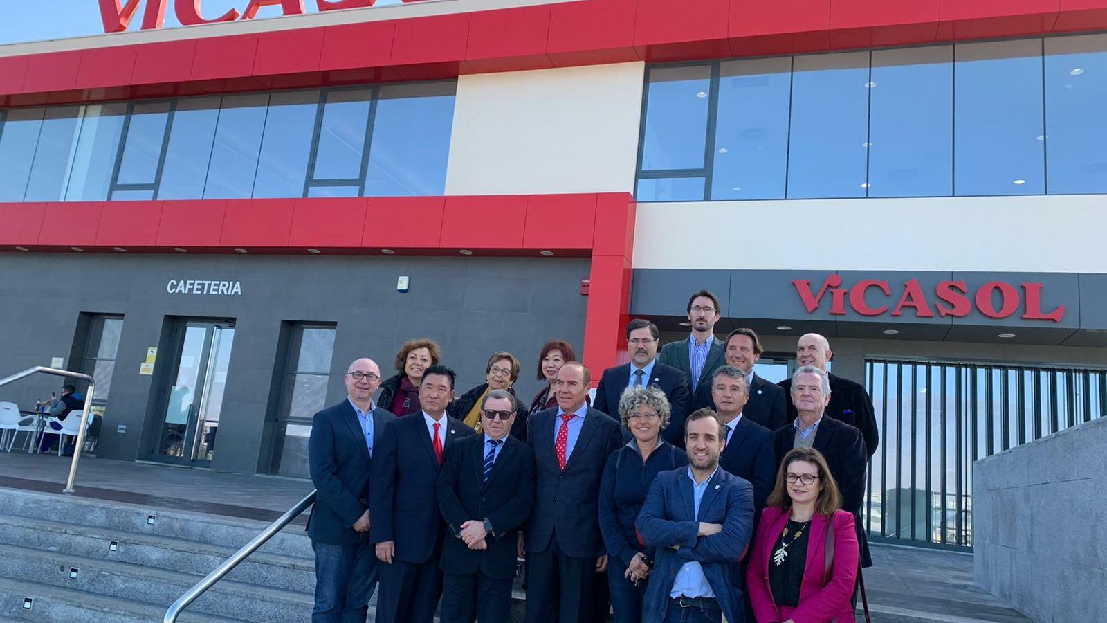 La visita, en las instalaciones de Vicasol 3, recién inauguradas.