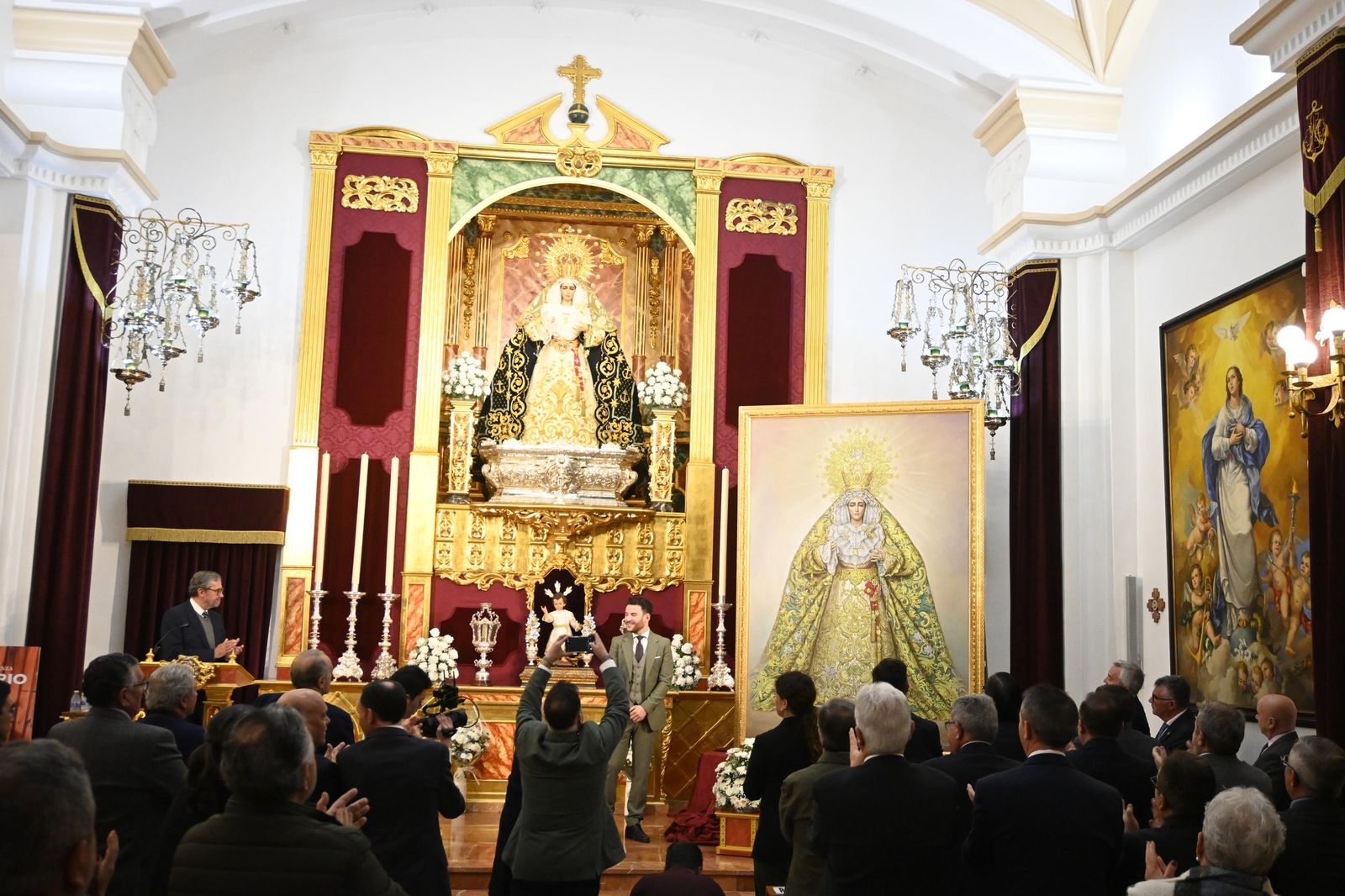Presentación del cartel de 25 aniversario de la coronación de la Esperanza de Huelva