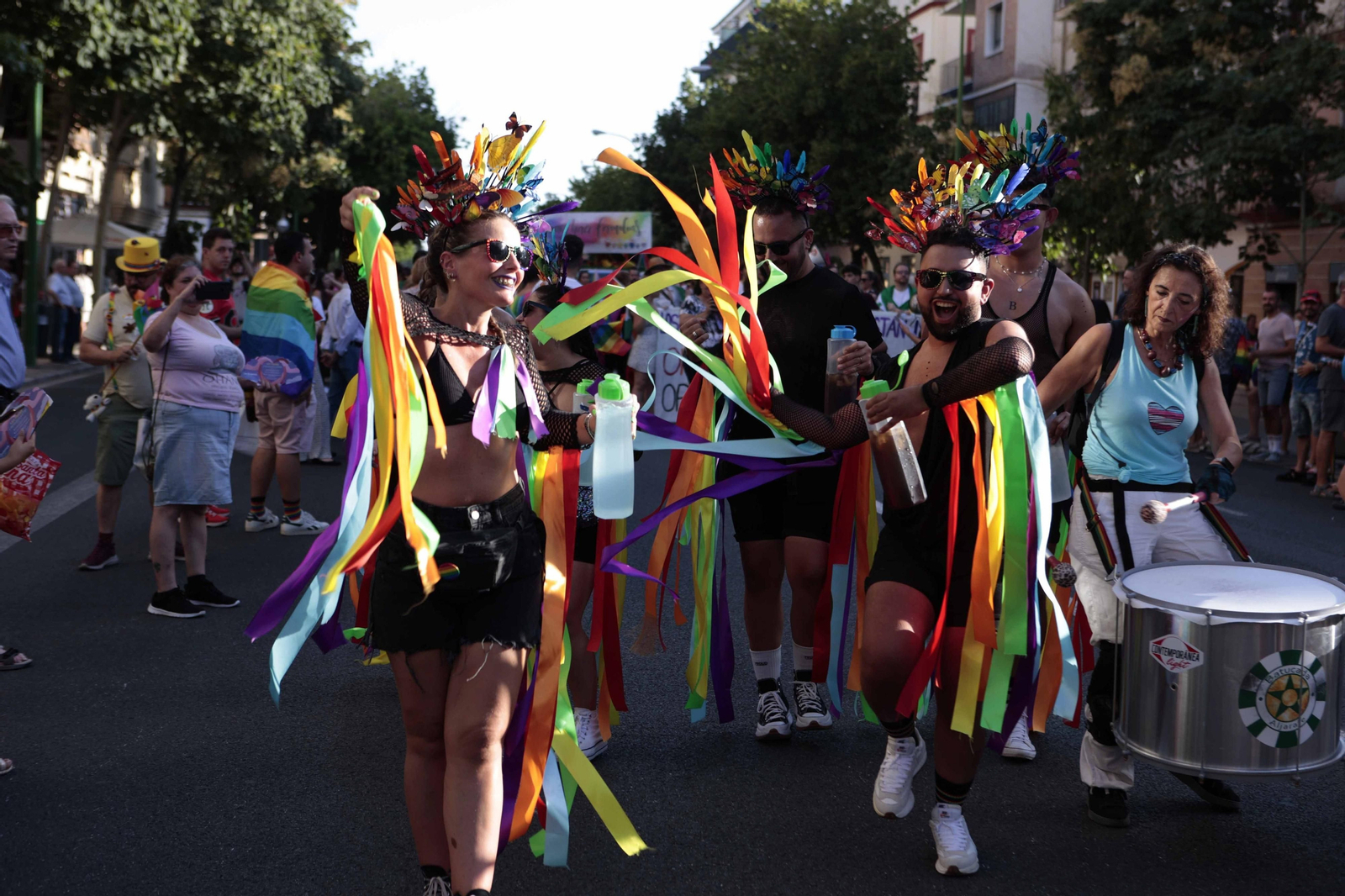 Las imágenes de la cabalgata del Orgullo LGTBI en Sevilla