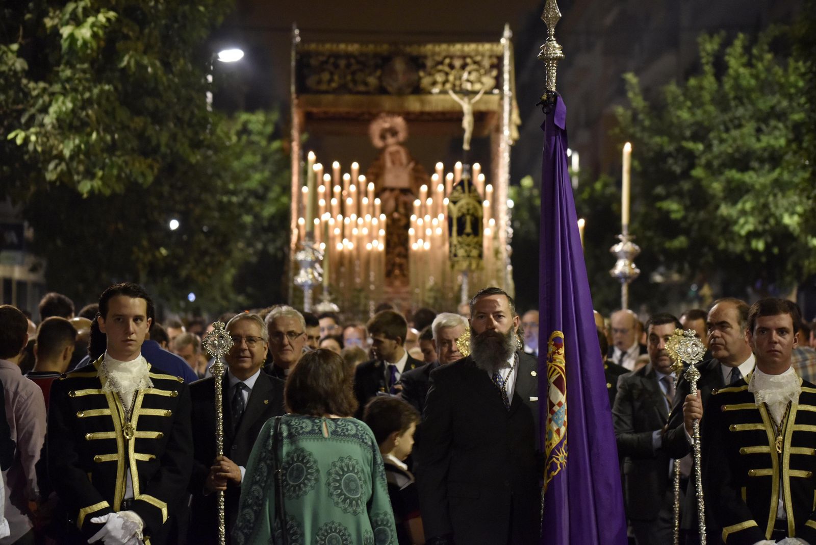 La Virgen de la Victoria, en rosario de aurora a la Catedral
