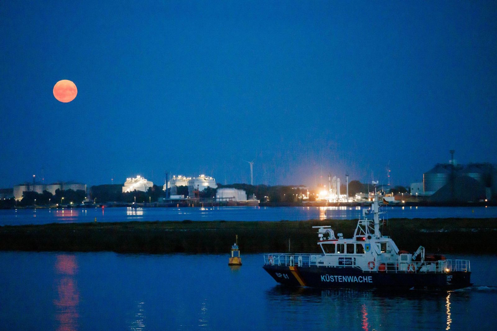 La Superluna azul captada en diferentes partes del planeta: un disfrute visual de la Luna del Esturión