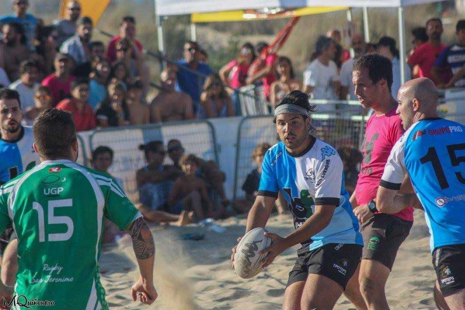 La localidad costera volverá a acoger el espectáculo del rugby playa.