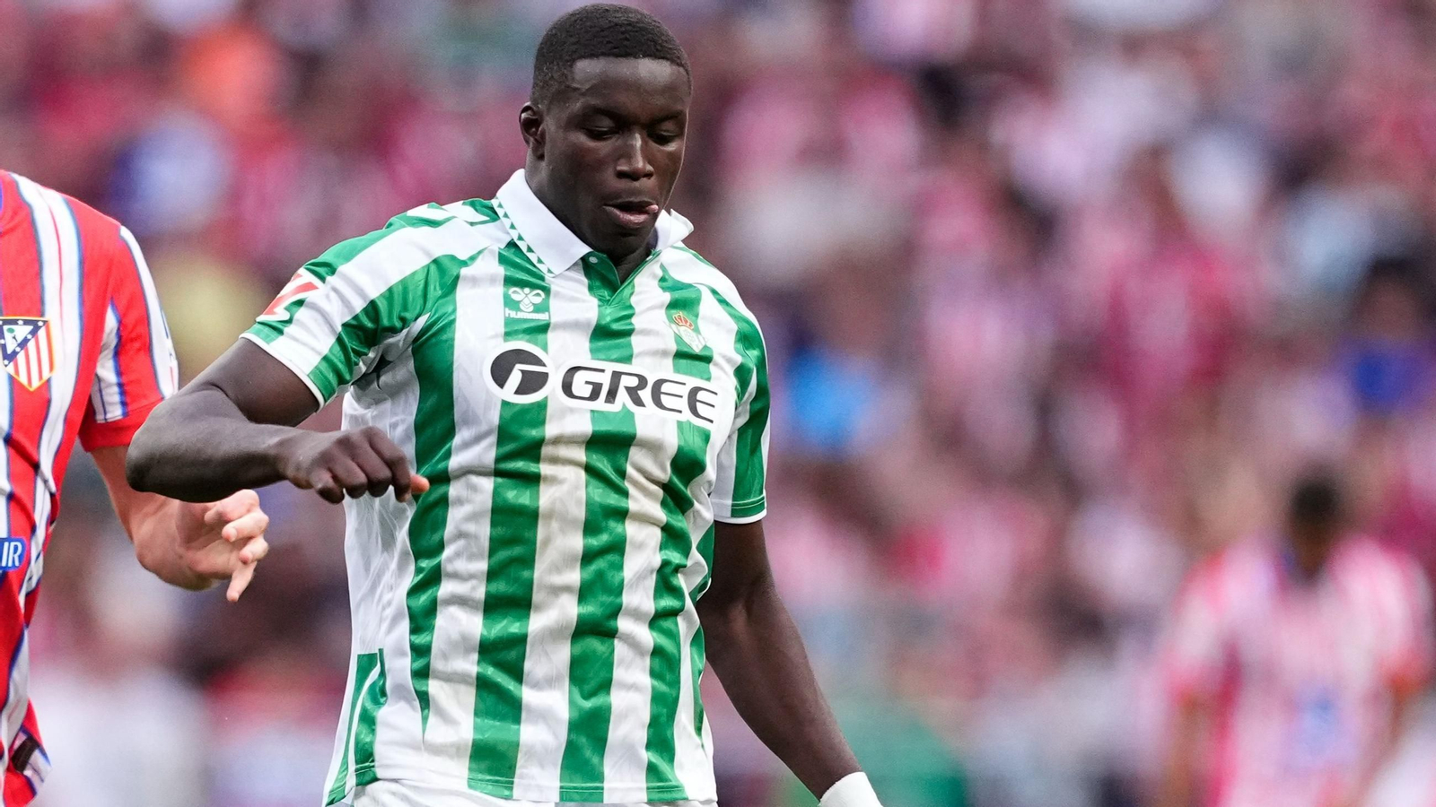 Nobel Mendy en el Cívitas Metropolitano con el Betis Nobel Mendy en el Cívitas Metropolitano con el Betis