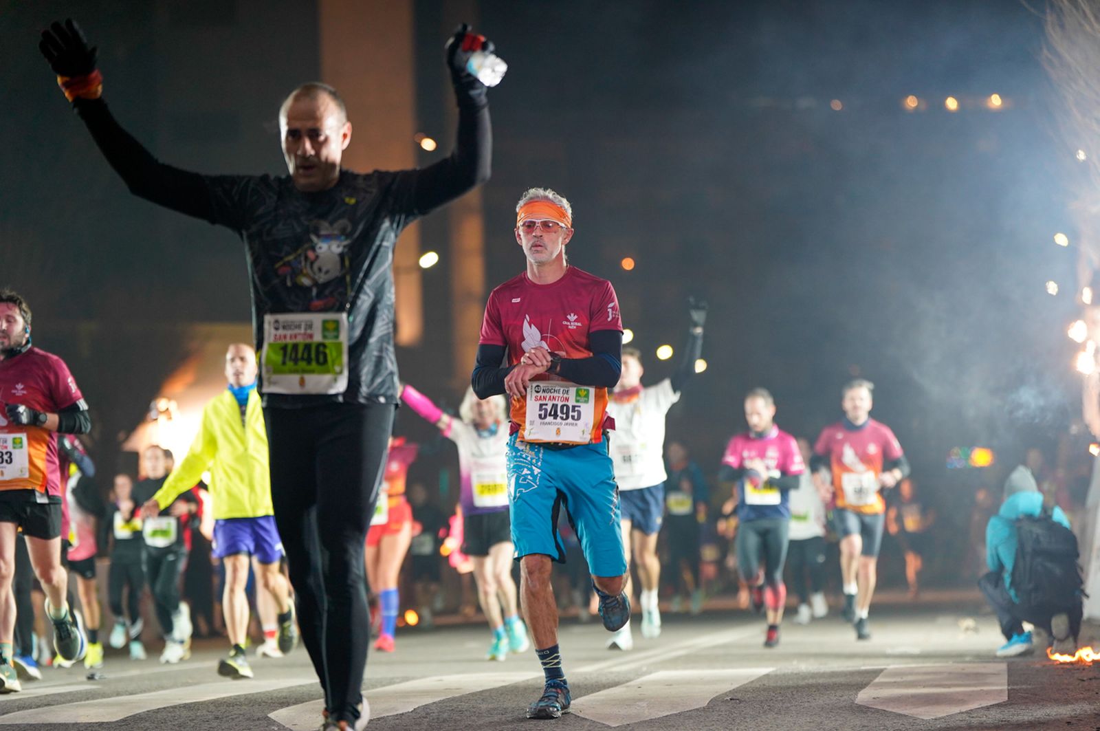 En imágenes: búscate en tu llegada a meta de la Carrera de San Antón 2026 (9)