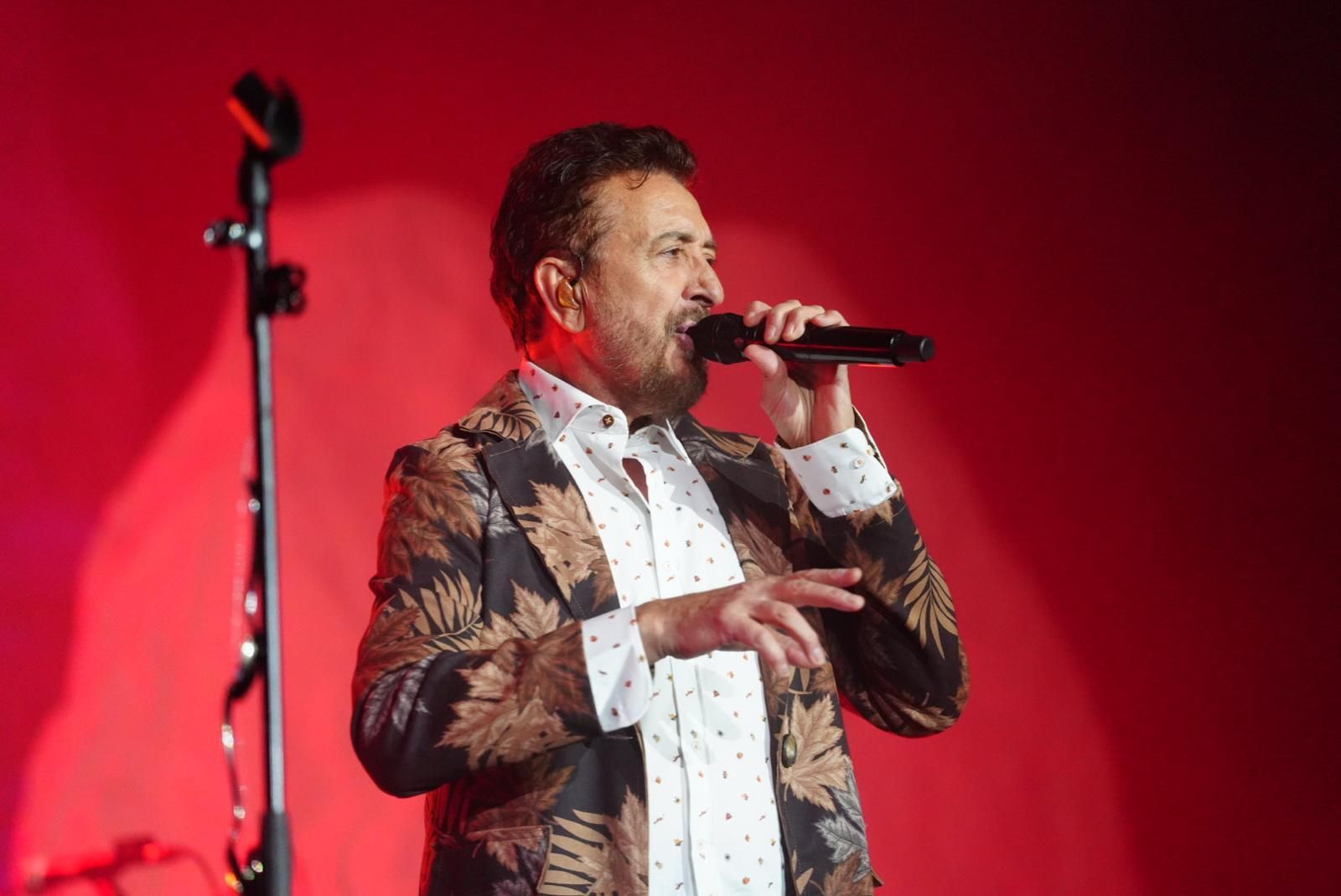 El concierto de Manolo García en el teatro El Silo de Pozoblanco, en fotografías