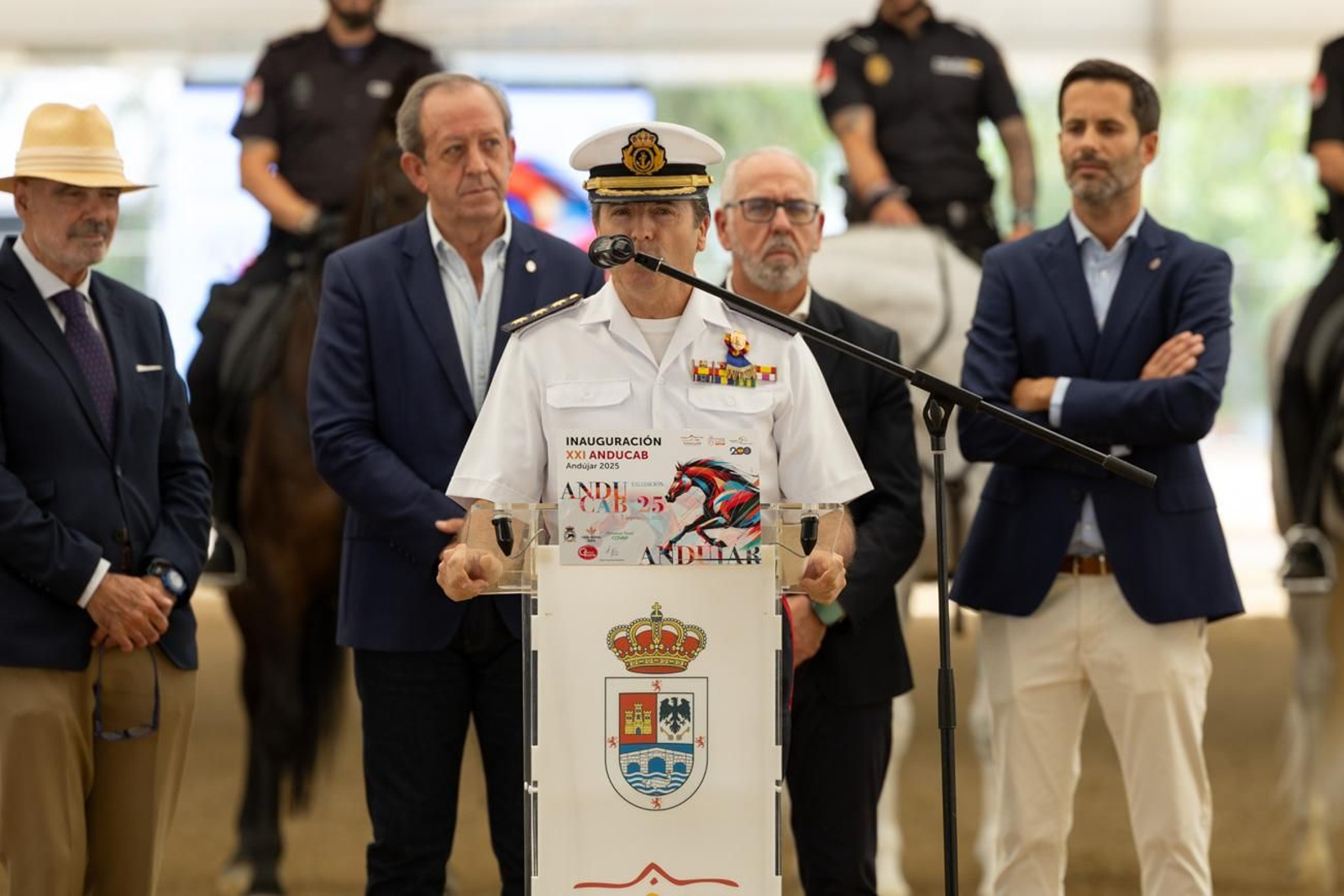 Anducab rinde homenaje a la unidad de caballería de la Policía Nacional