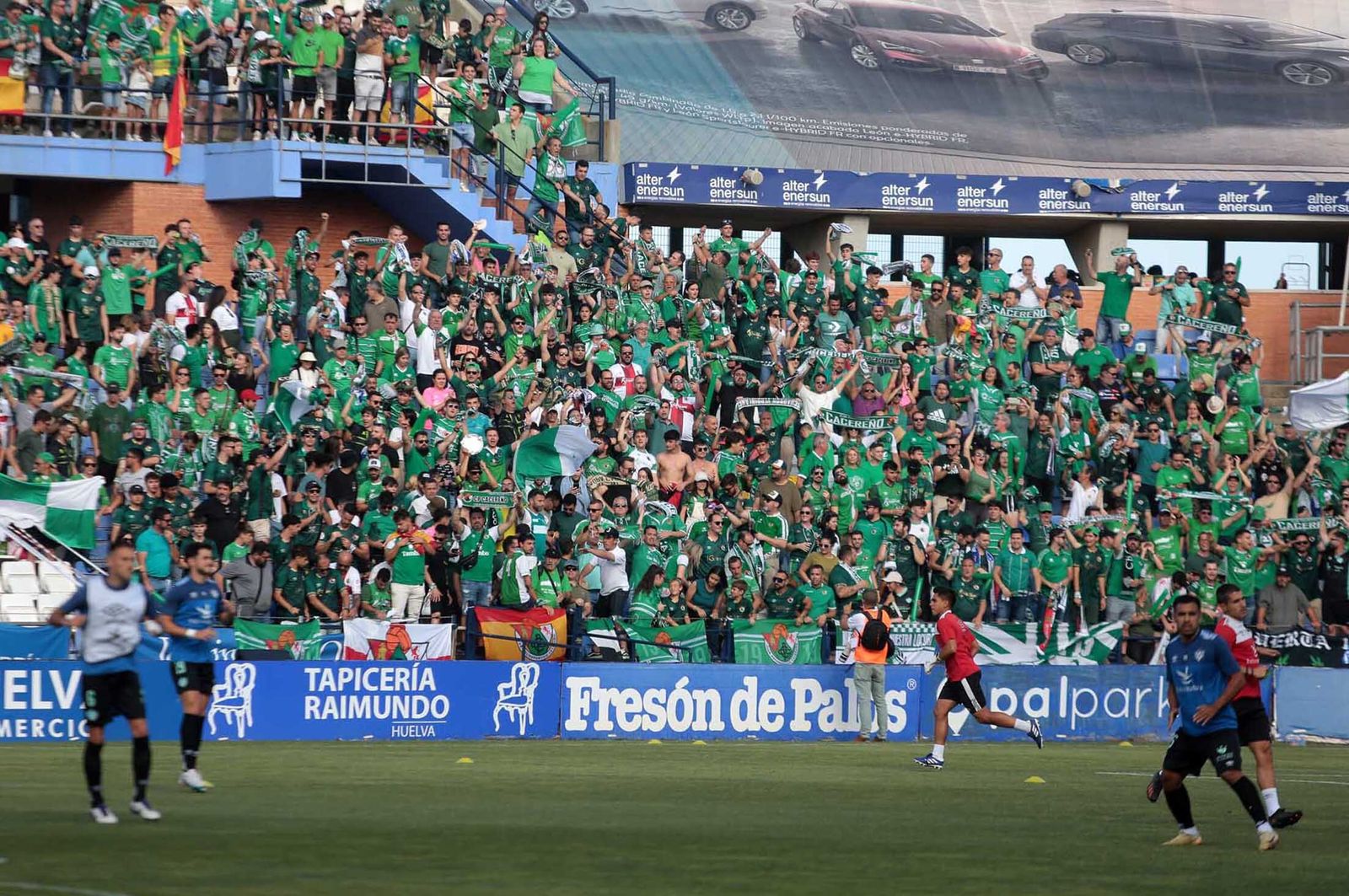 Imágenes del ascenso del Recreativo de Huelva contra el Cacereño