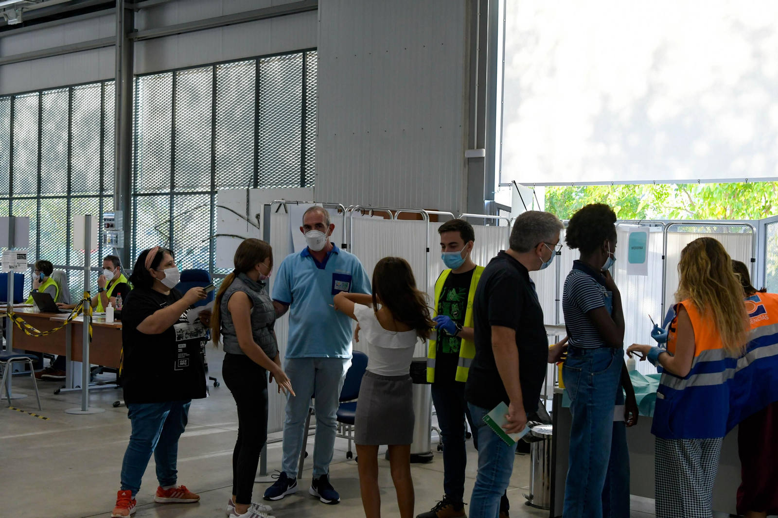 Fotos: así se ha cerrado el vacunódromo del Parque Norte de Bomberos de Granada